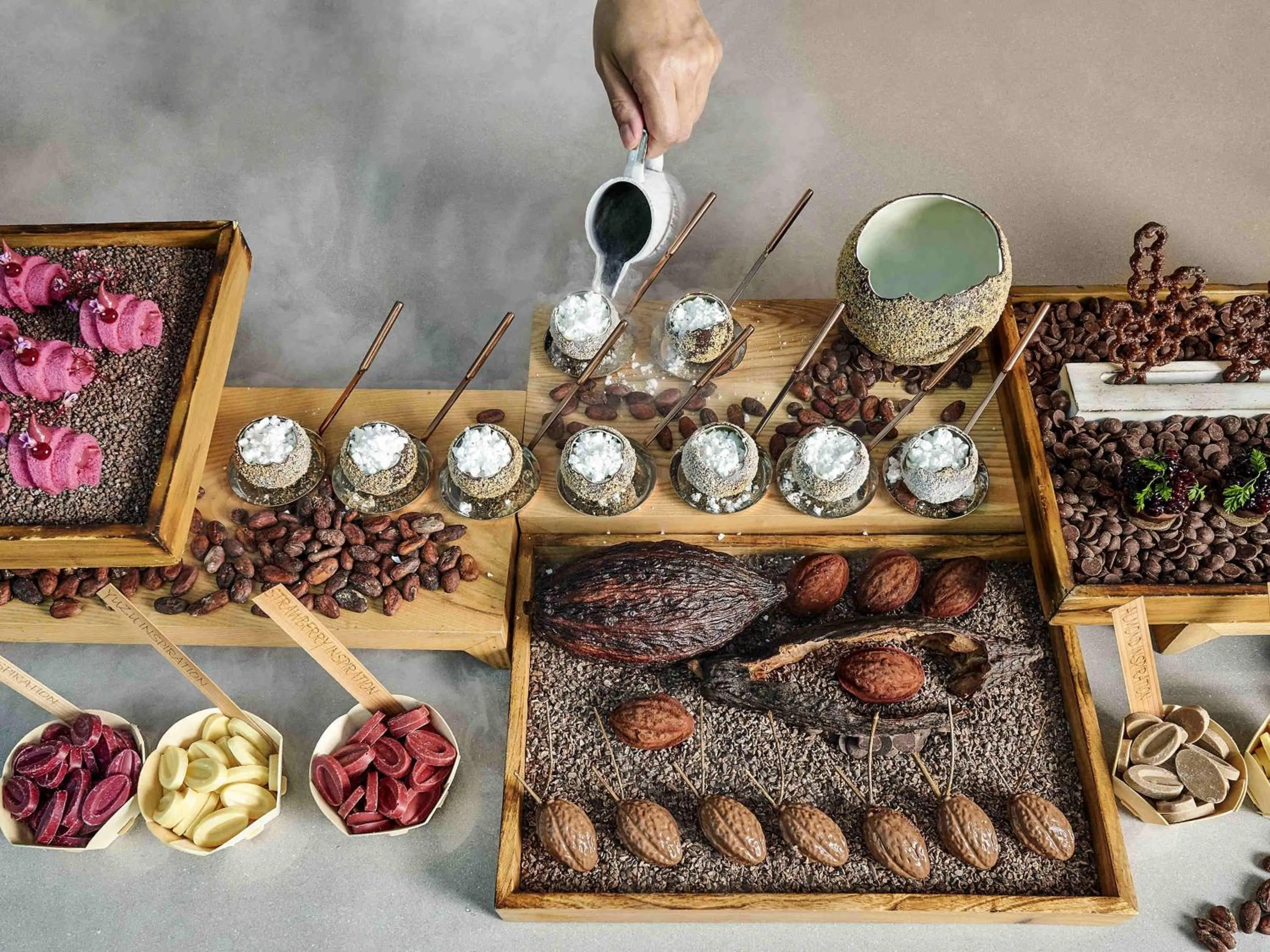 Restaurant/places to eat in Fairmont Singapore