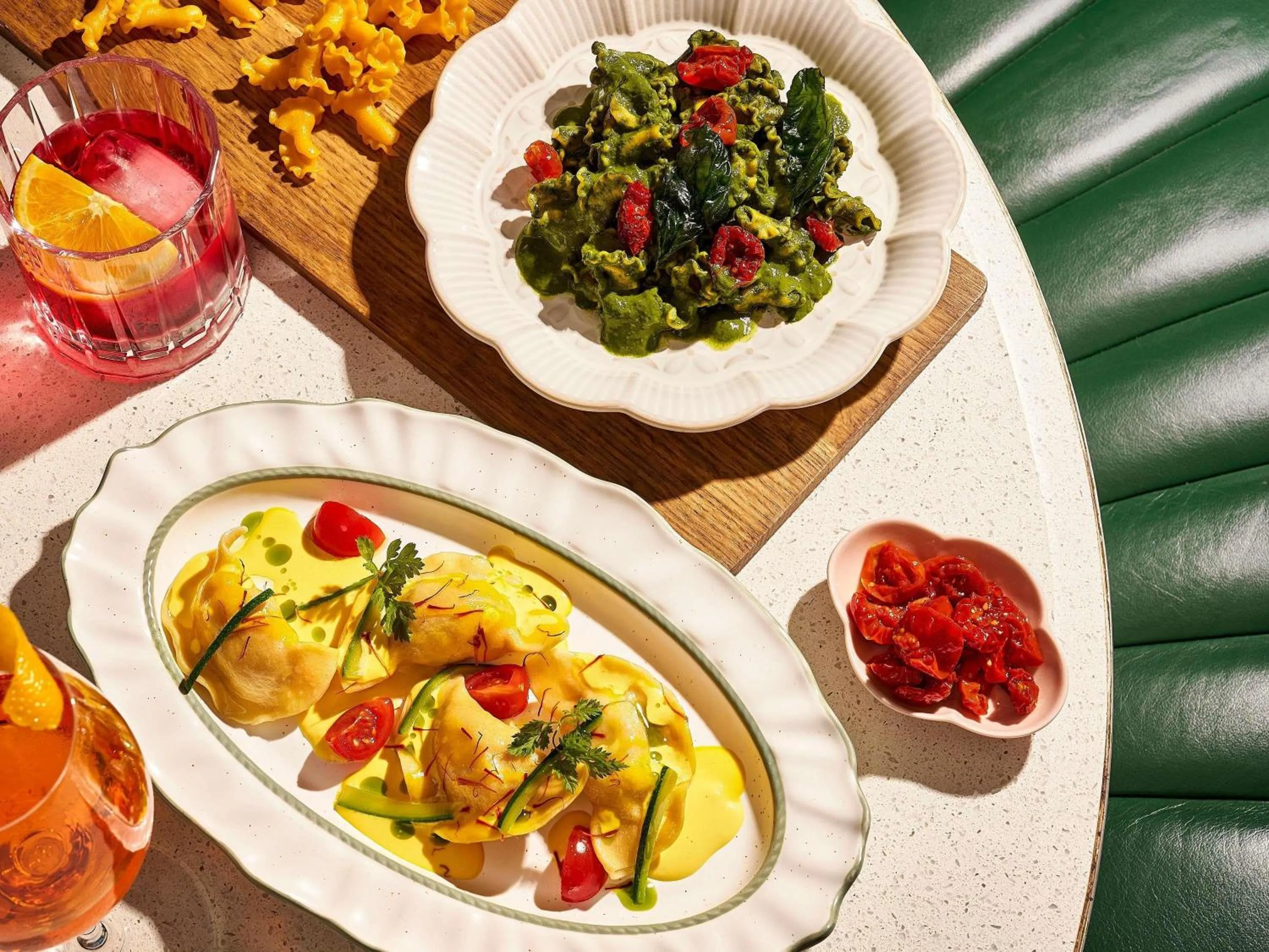 Restaurant/places to eat in Fairmont Singapore