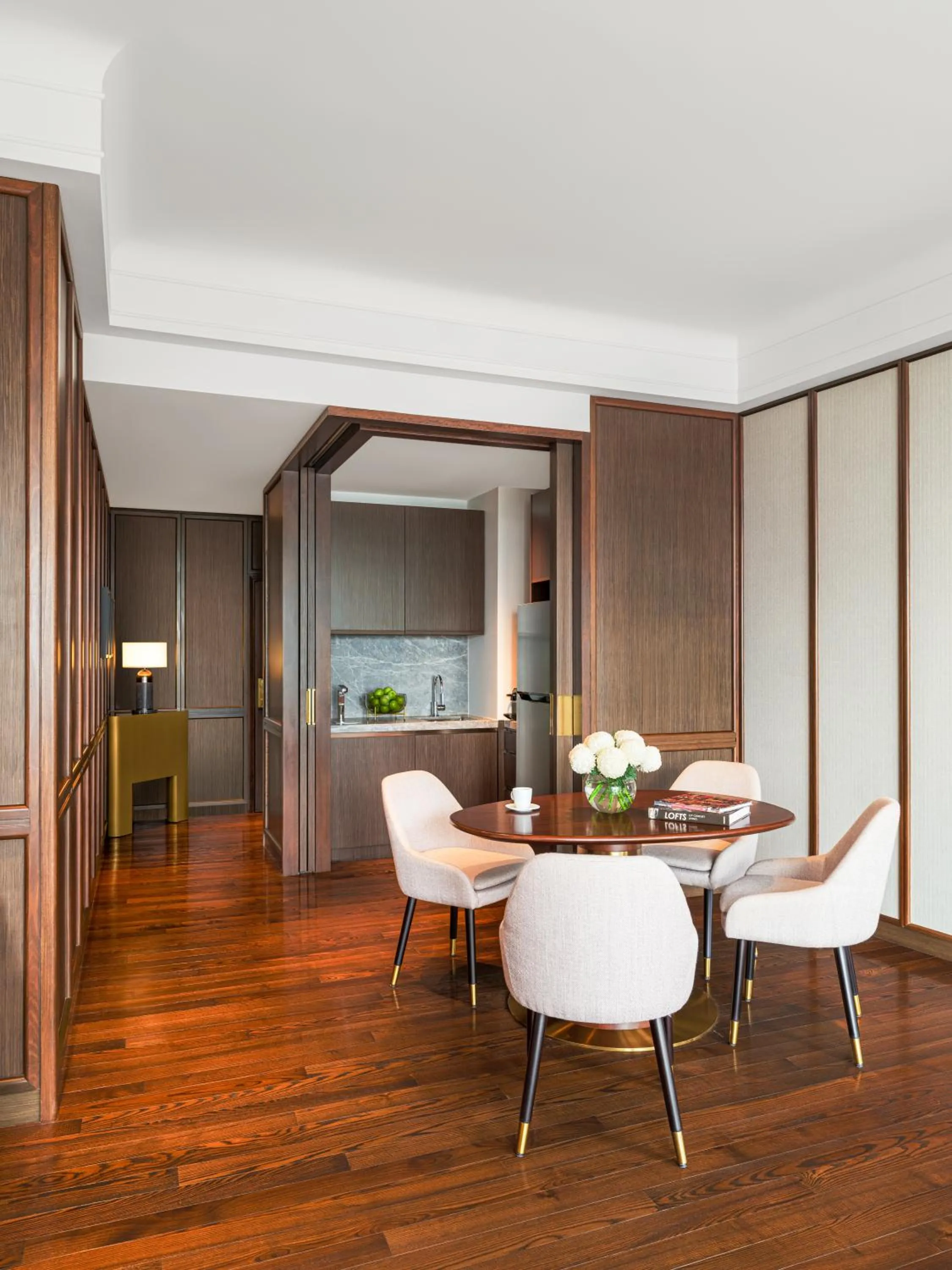 Kitchen or kitchenette in Fairmont Singapore