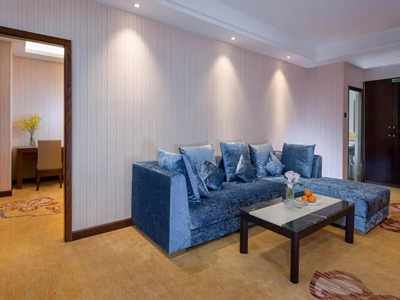 Vienna Hotel Shenzhen Gongming Bus Station