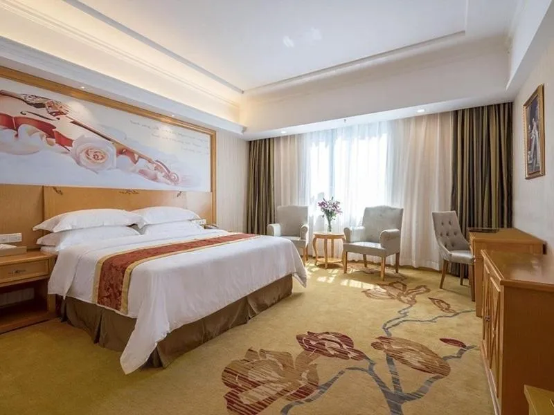 Bed in Vienna International Hotel Shenzhen Bantian Jihua Road Shangxue