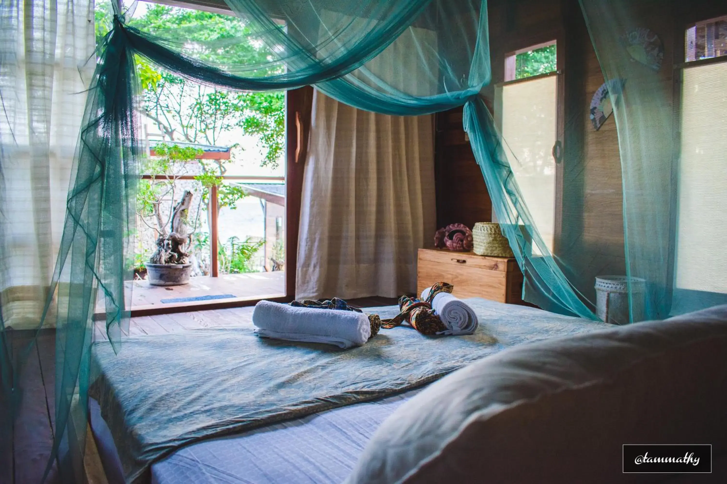 View (from property/room), Bed in Tevana House Reef View (from property/room), Bed in Tevana House Reef