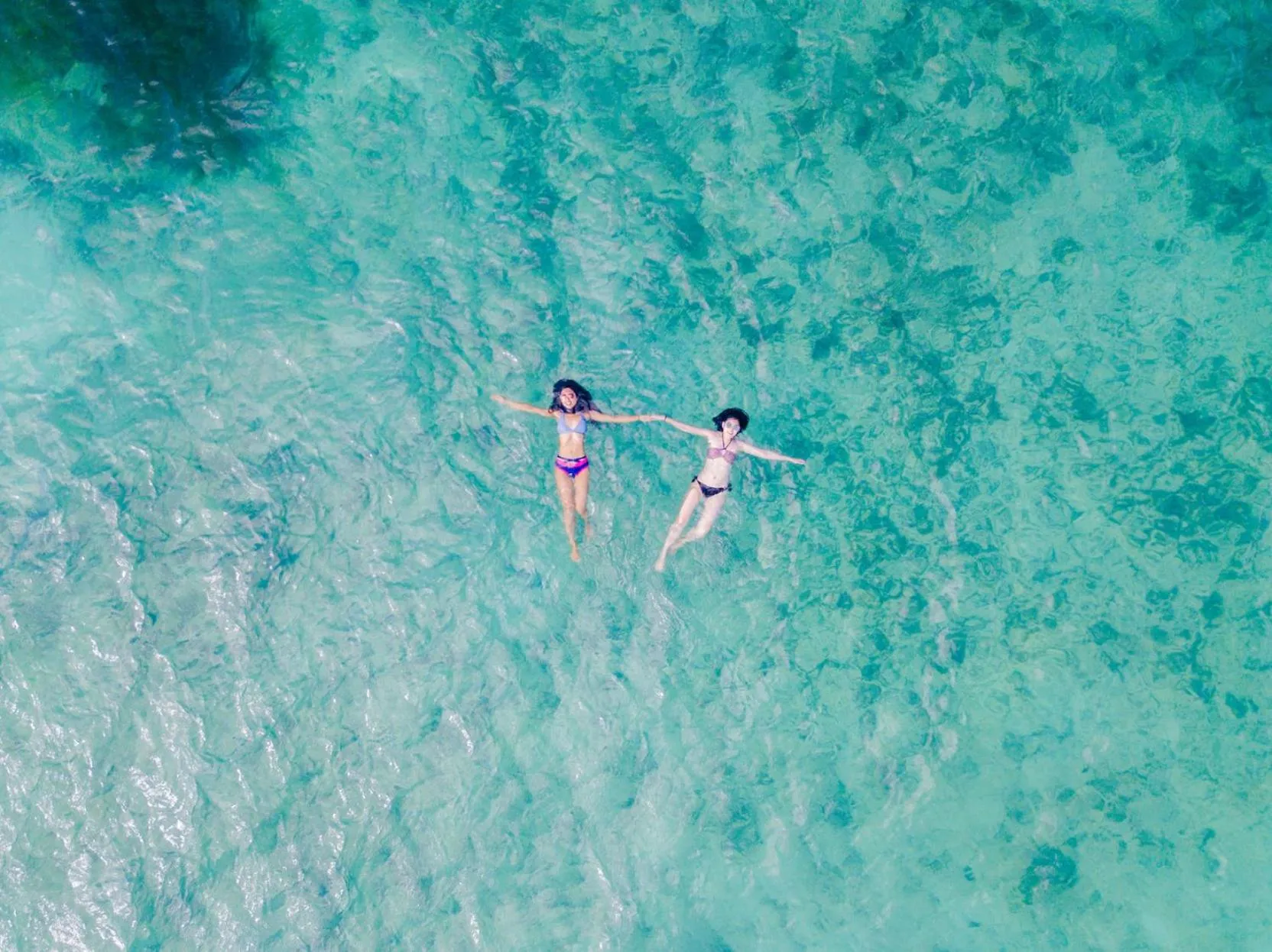 Beach in Tevana House Reef