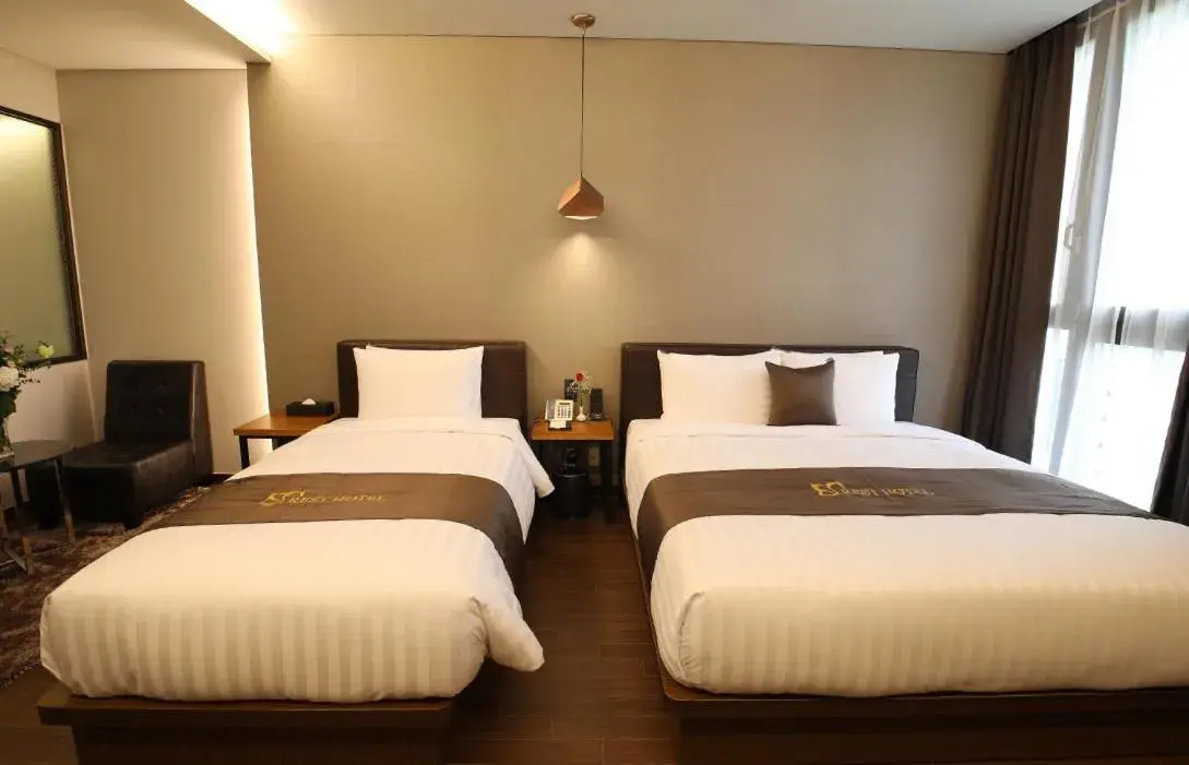 Bedroom, Bed in Rest Hotel Bedroom, Bed in Rest Hotel