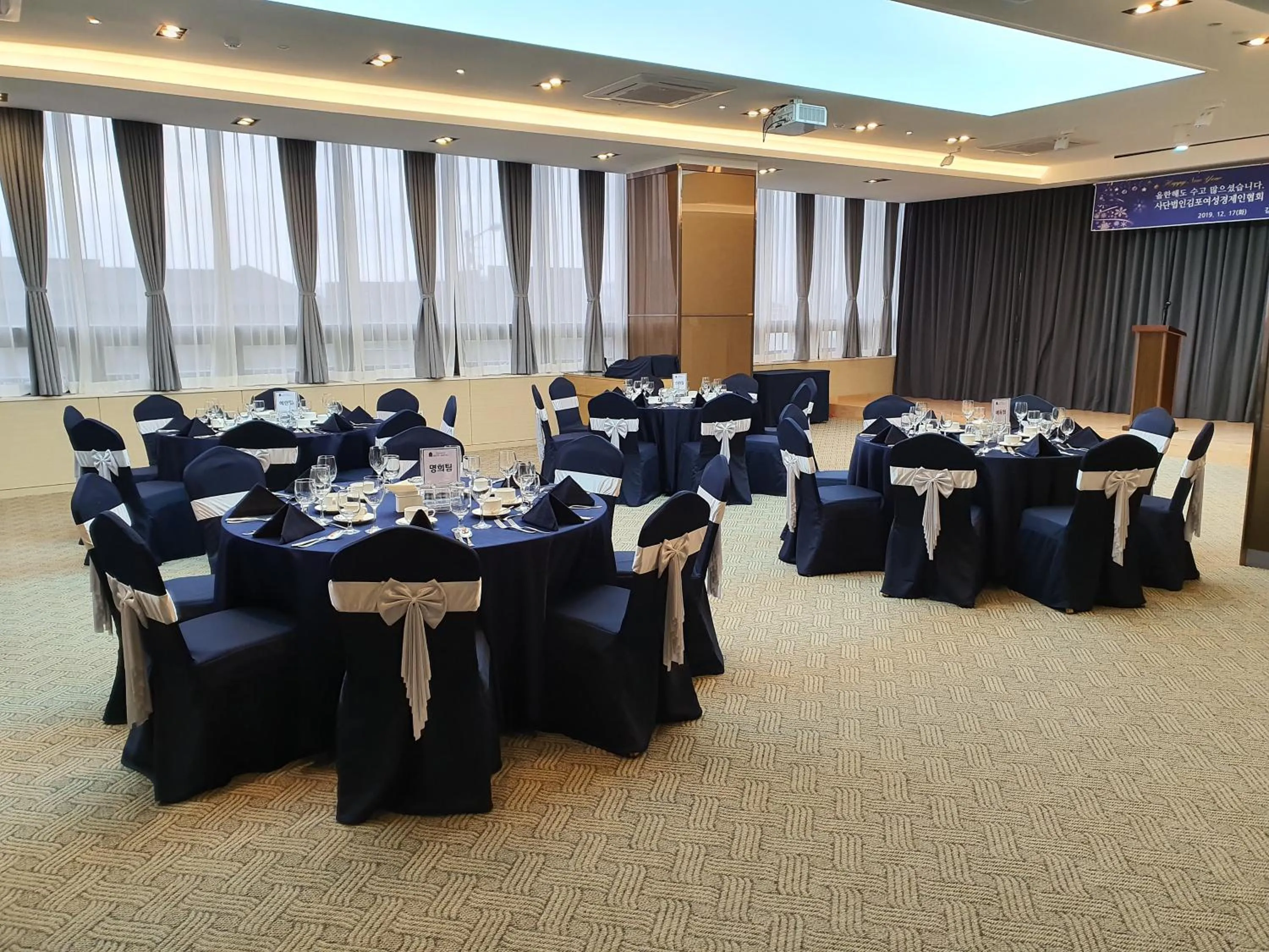 Banquet/Function facilities in Rest Hotel