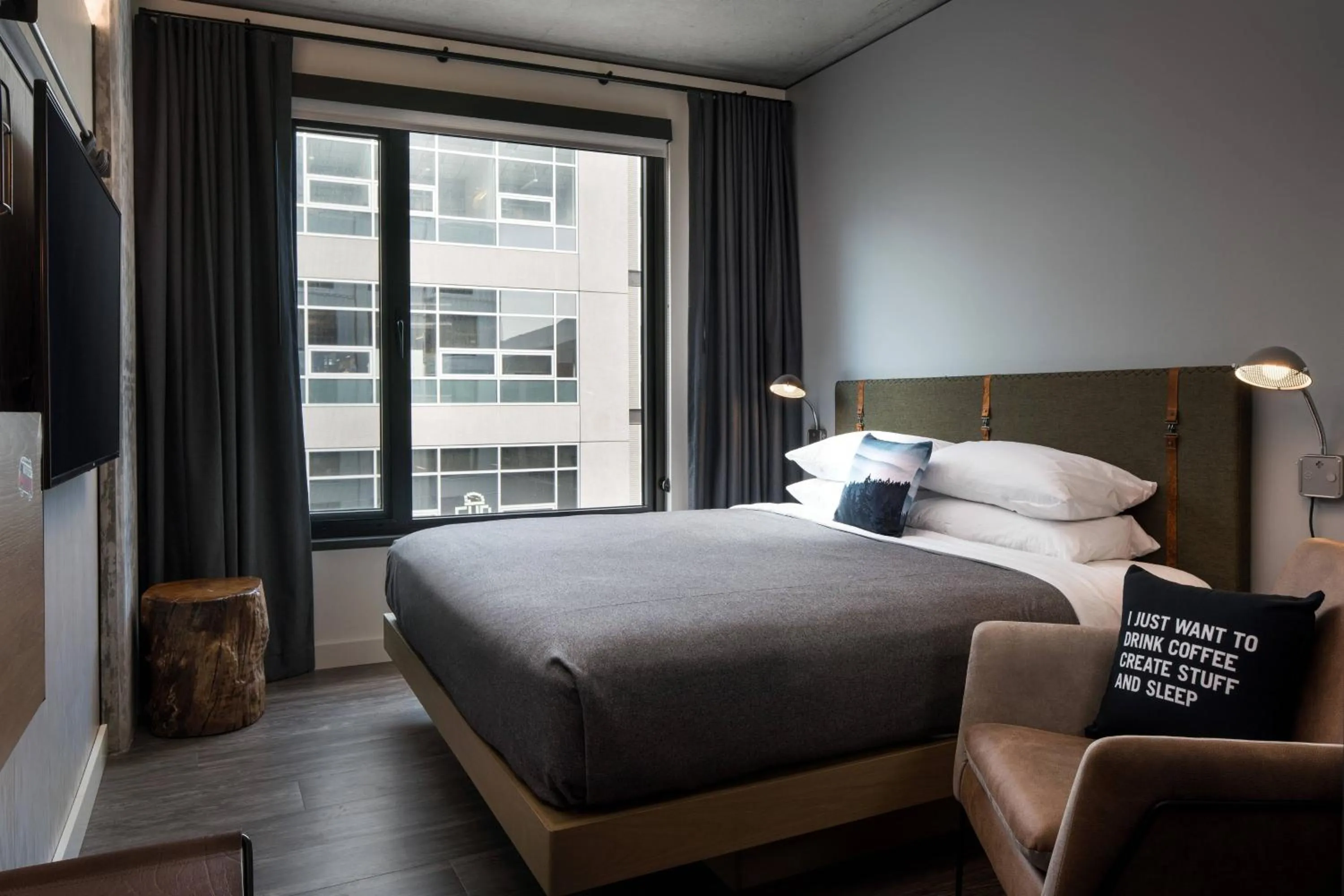 Photo of the whole room, Bed in MOXY Seattle Downtown