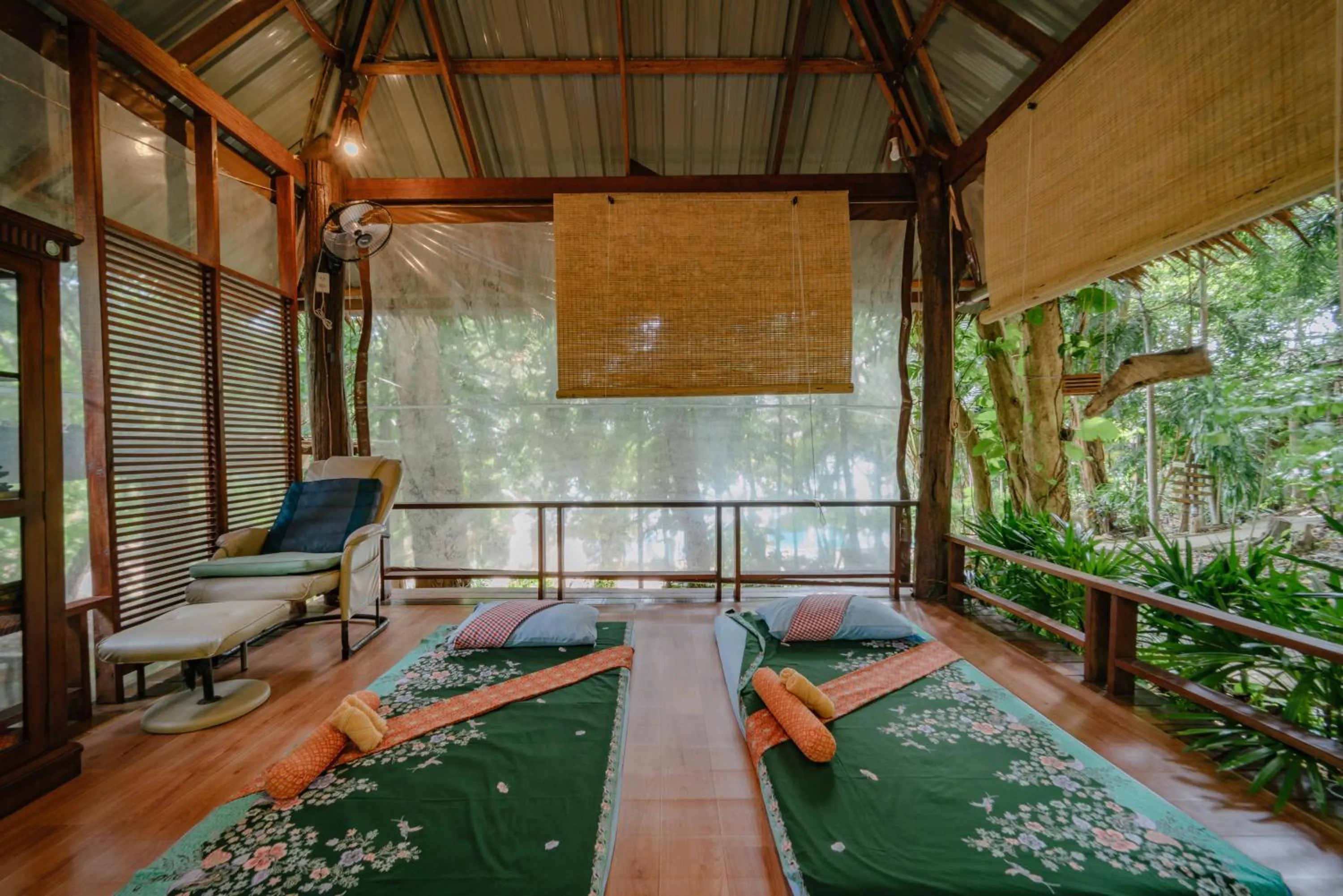 Bed in Railay Great View Resort