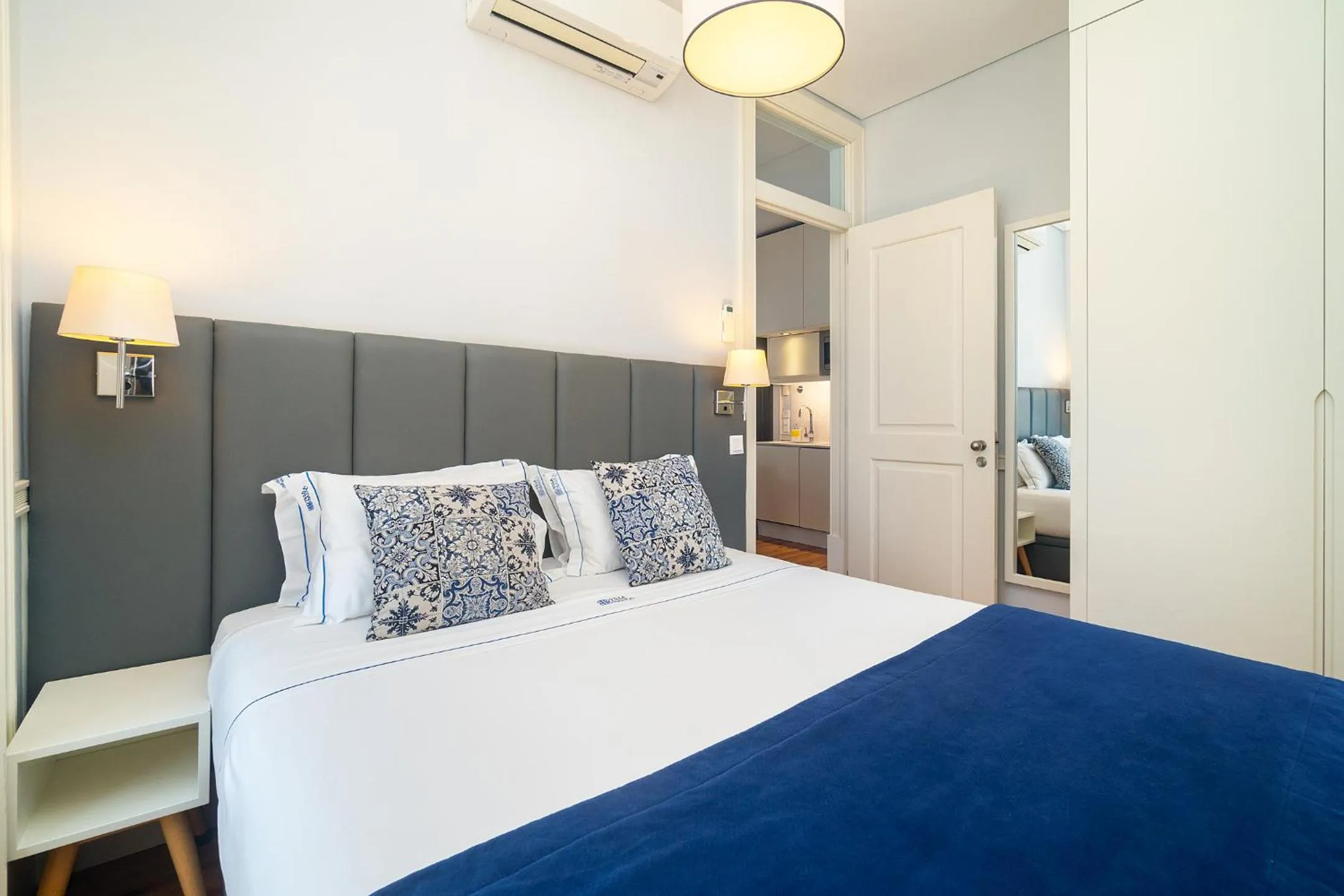 Bed in Villa Baixa - Lisbon Luxury Apartments