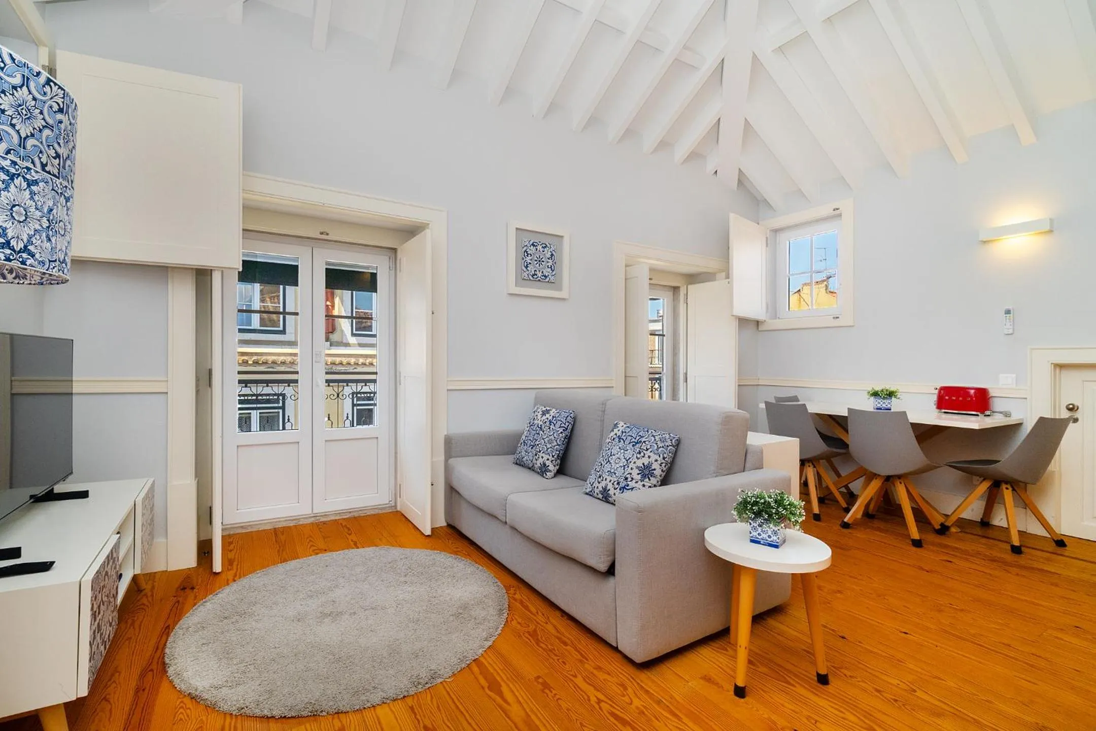 Living room in Villa Baixa - Lisbon Luxury Apartments