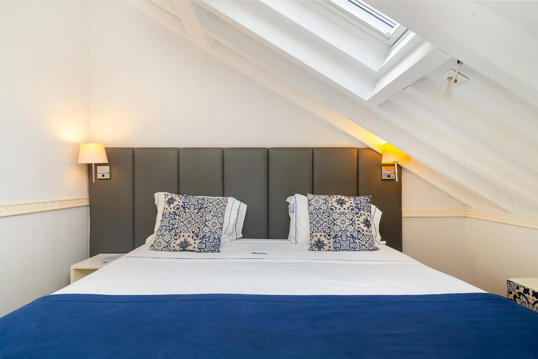 Bed in Villa Baixa - Lisbon Luxury Apartments