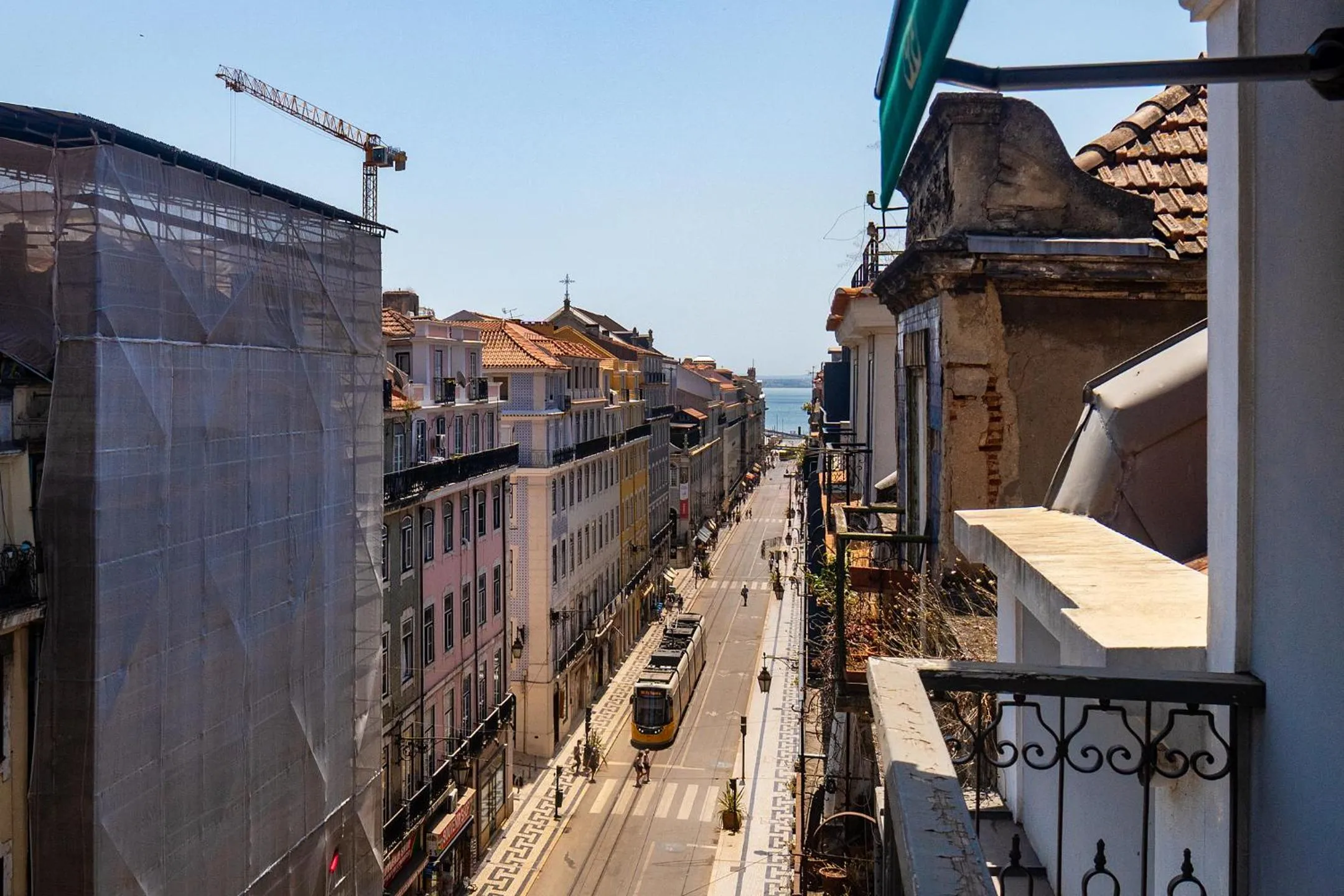 City view in Villa Baixa - Lisbon Luxury Apartments
