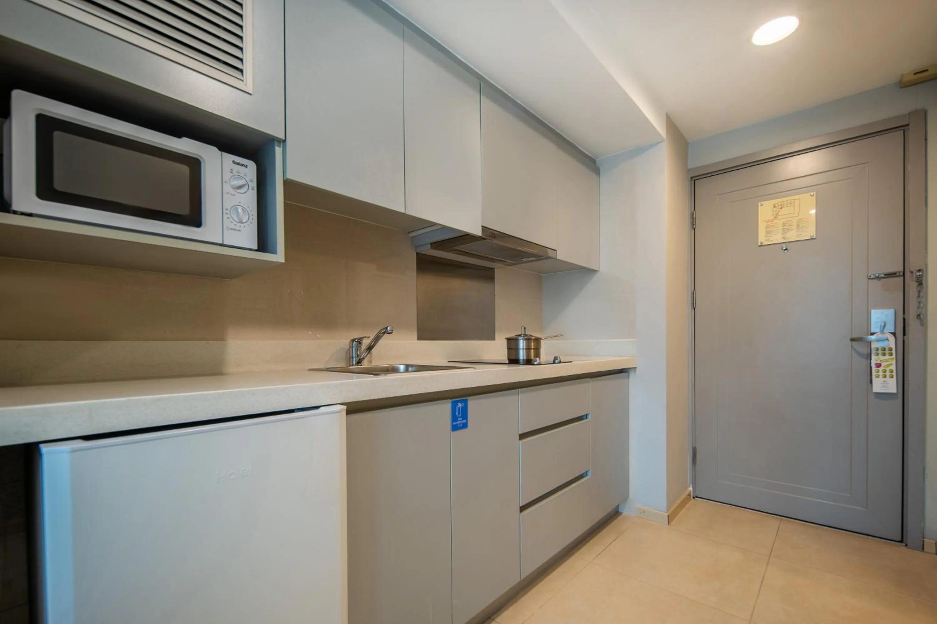 minibar in Citadines Zhuankou Wuhan