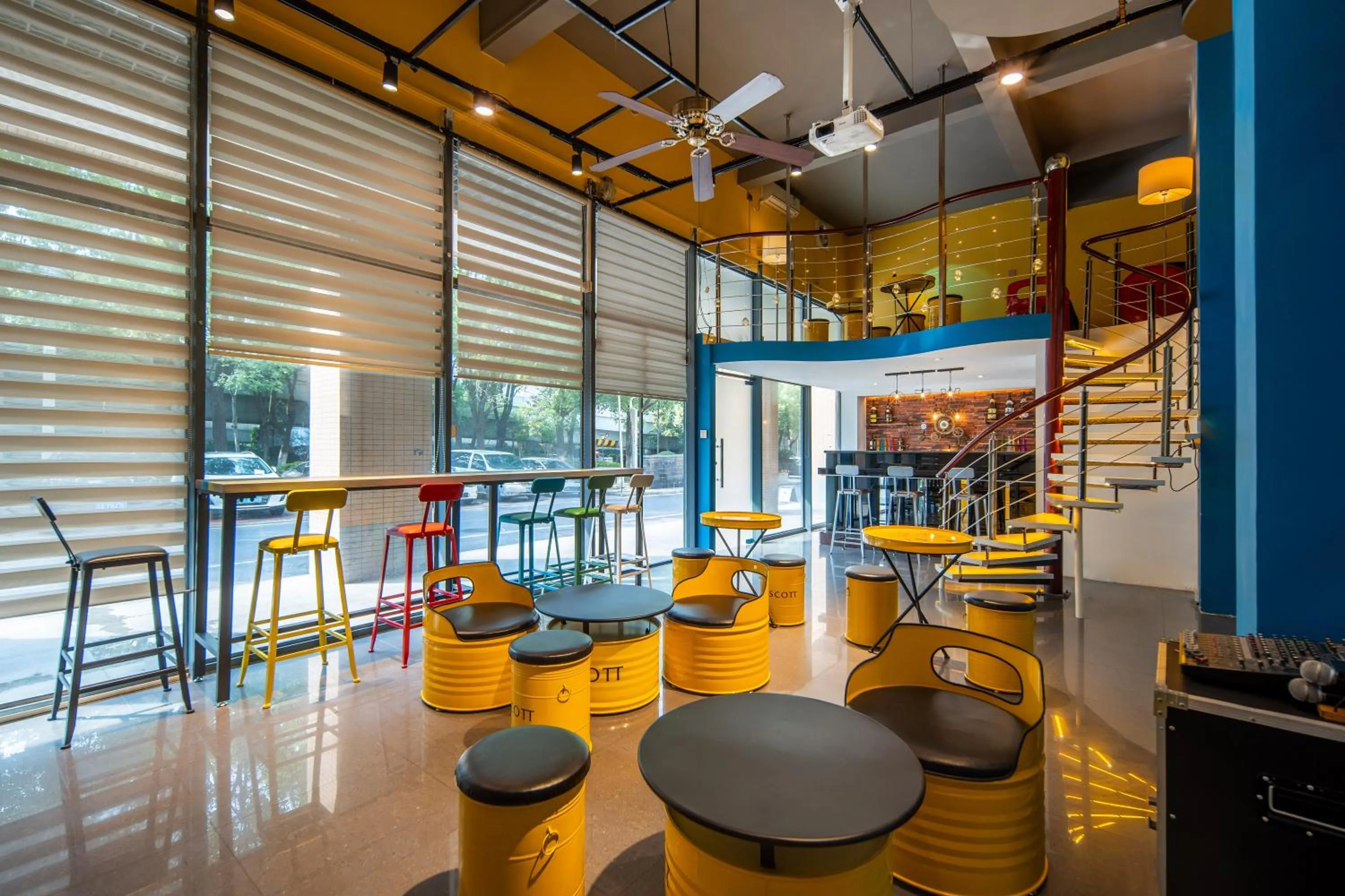 Seating area in Citadines Zhuankou Wuhan