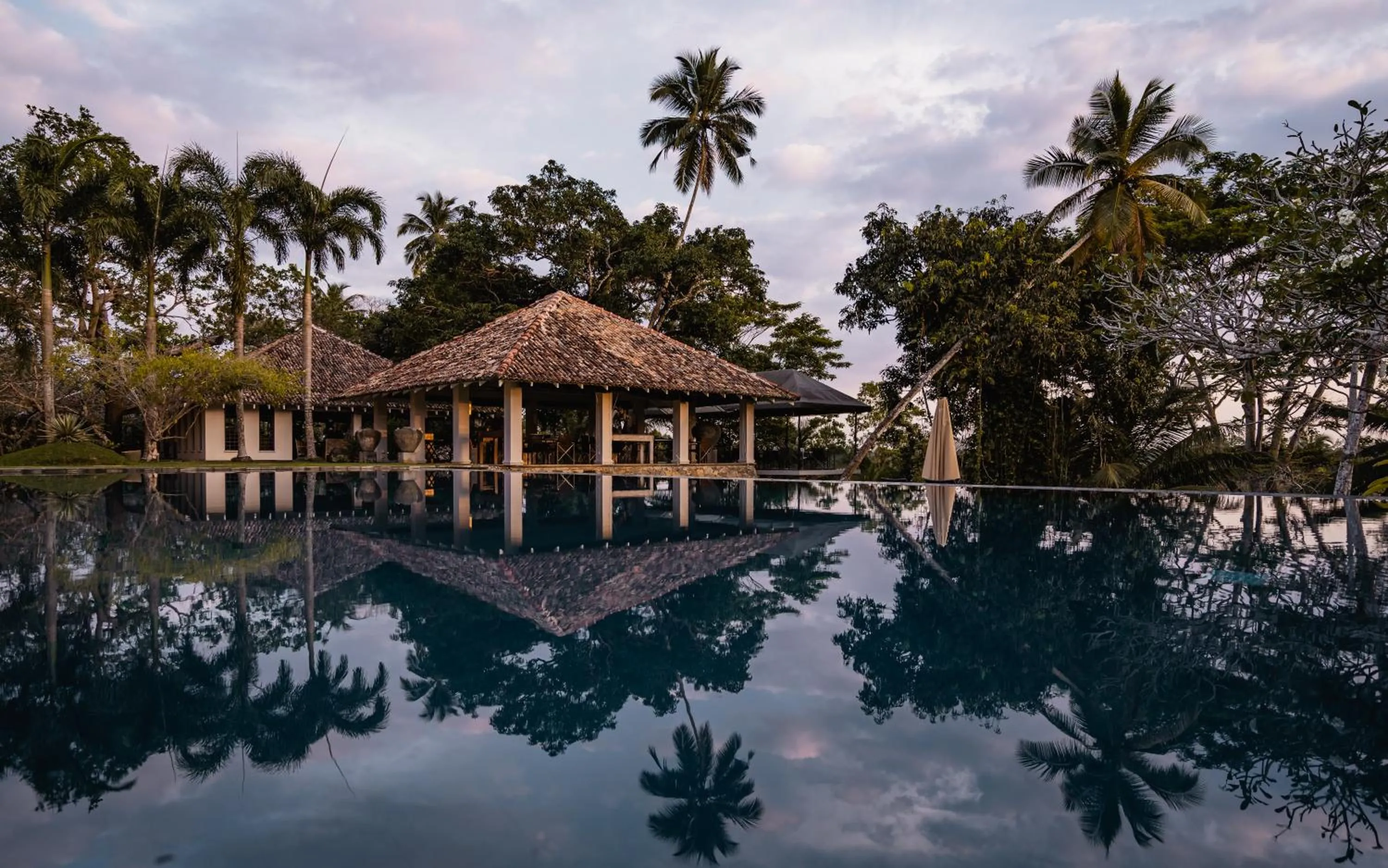 Swimming pool in Kahanda Kanda