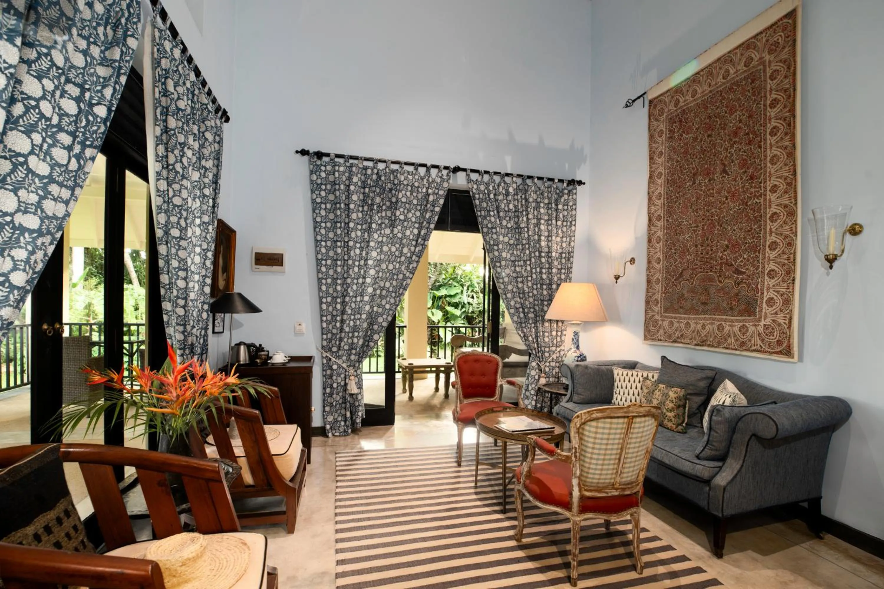 Seating area in Kahanda Kanda