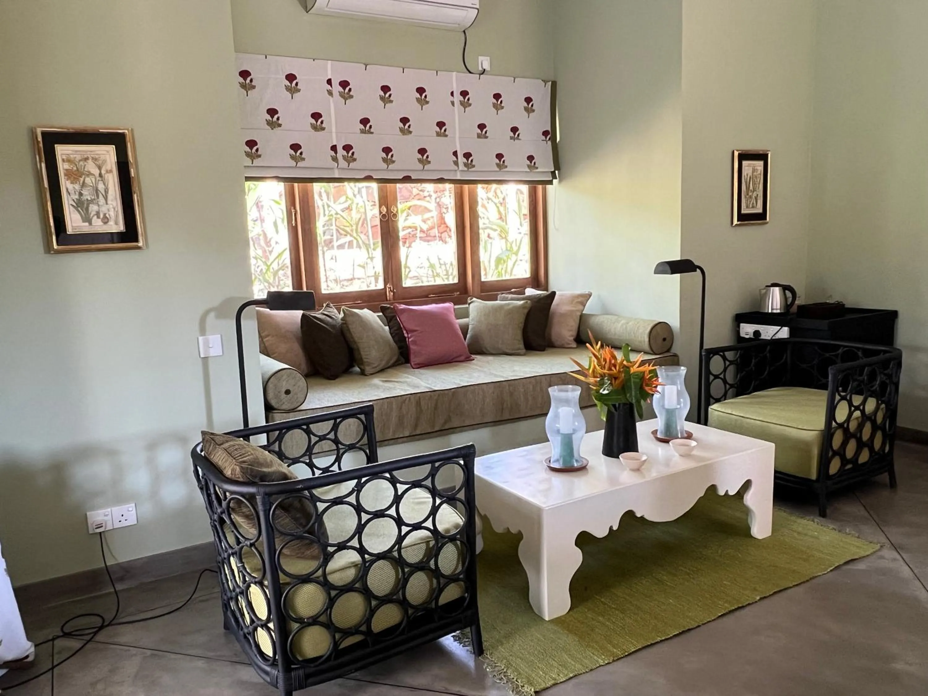 Seating area in Kahanda Kanda