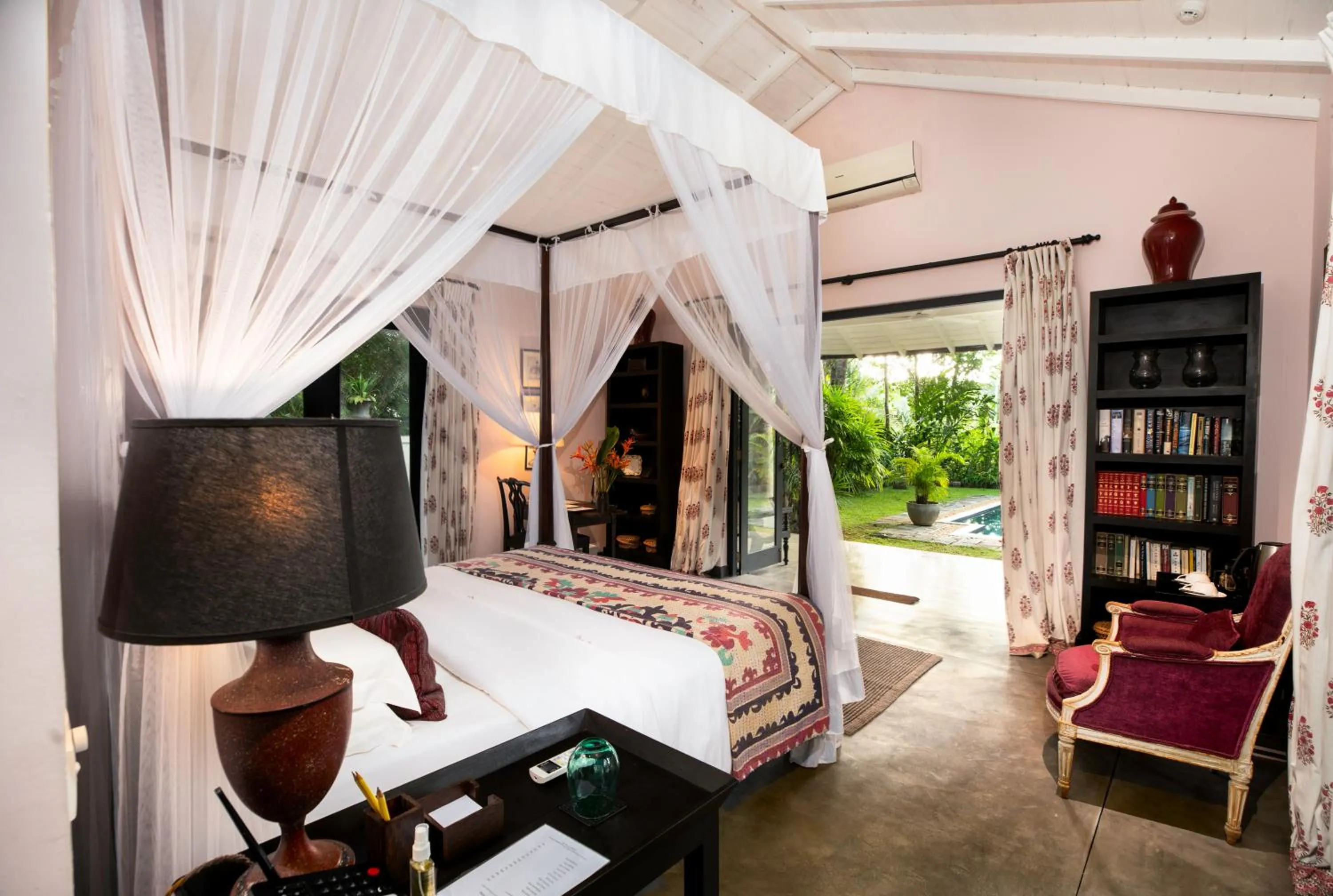 Bedroom, Bed in Kahanda Kanda