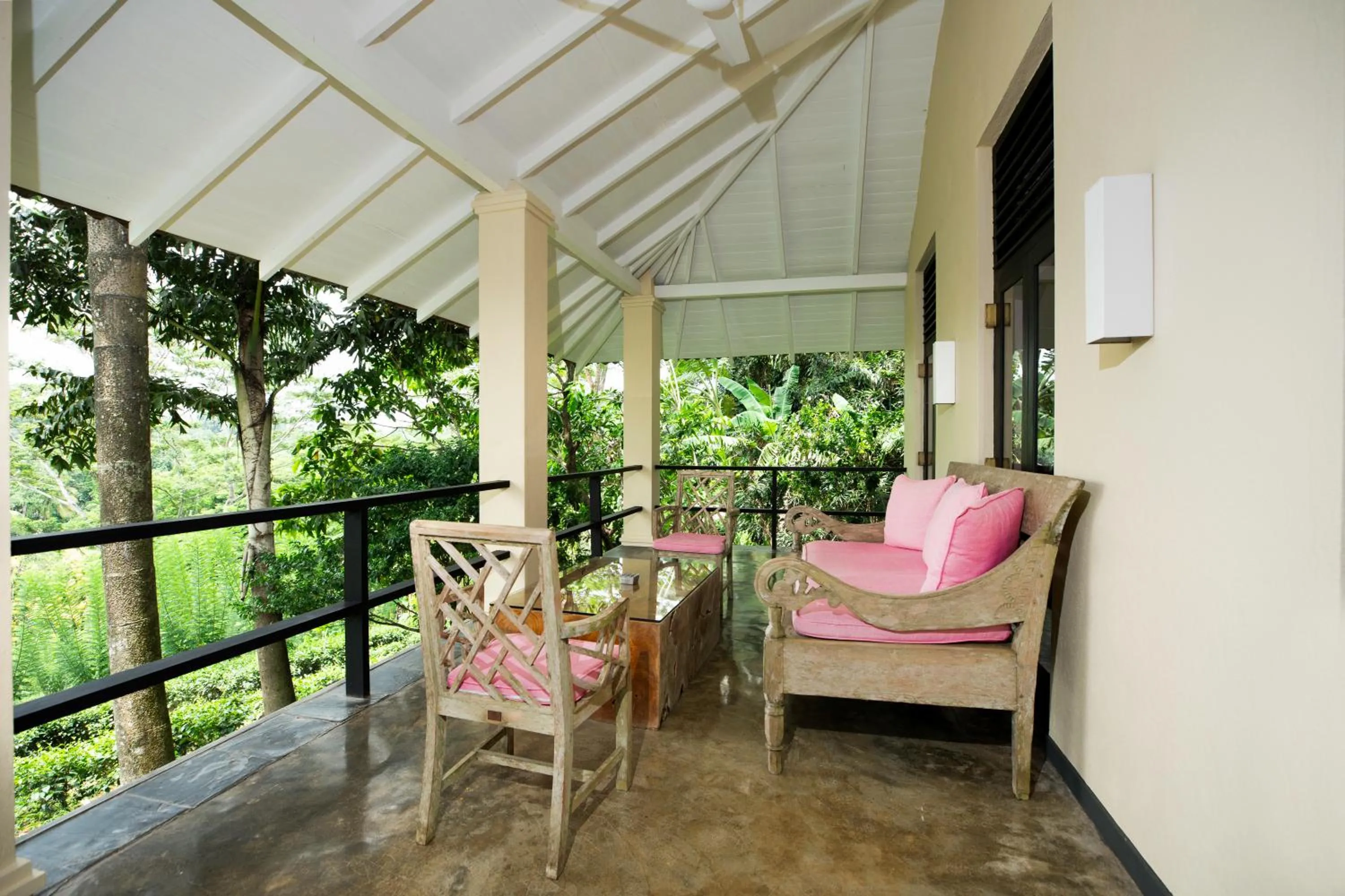 Balcony/Terrace in Kahanda Kanda