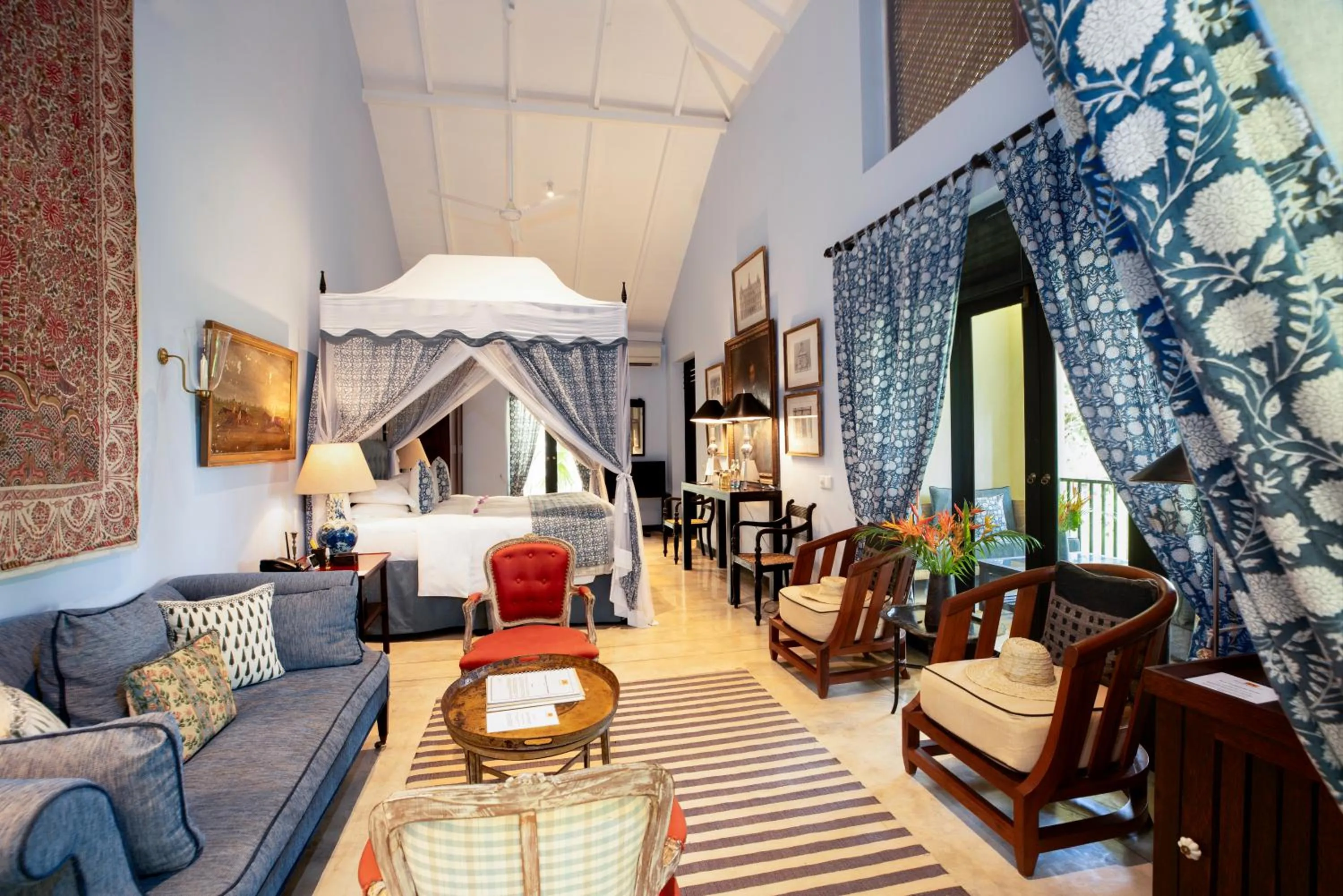 Seating area in Kahanda Kanda