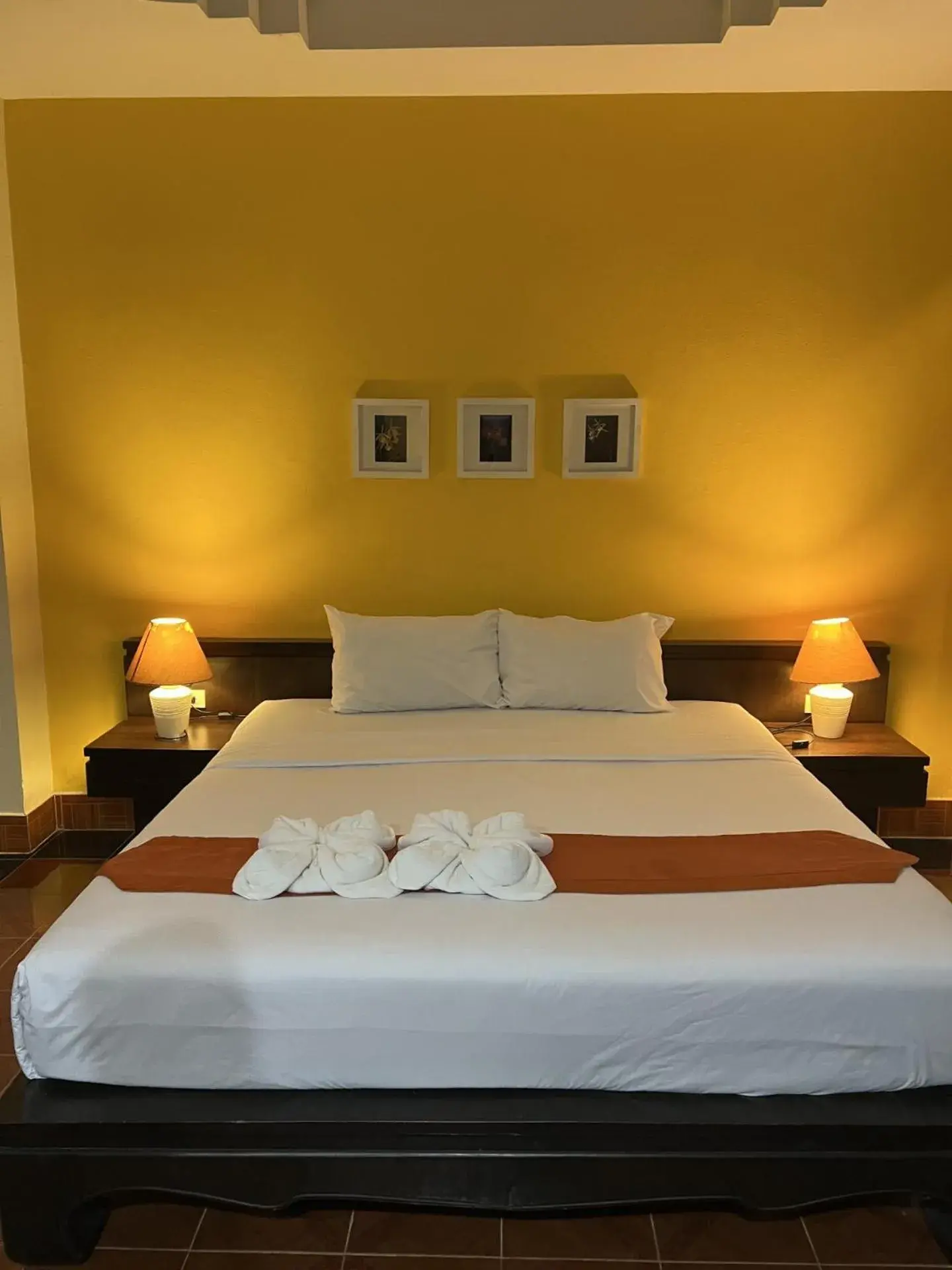 Bed in J Hotel Bed in J Hotel