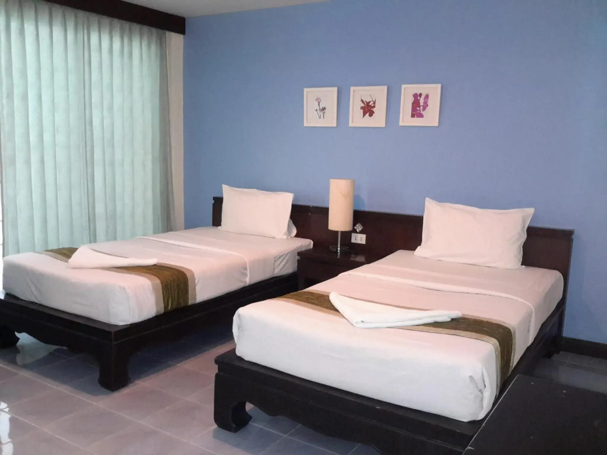 Bedroom, Bed in J Hotel Bedroom, Bed in J Hotel