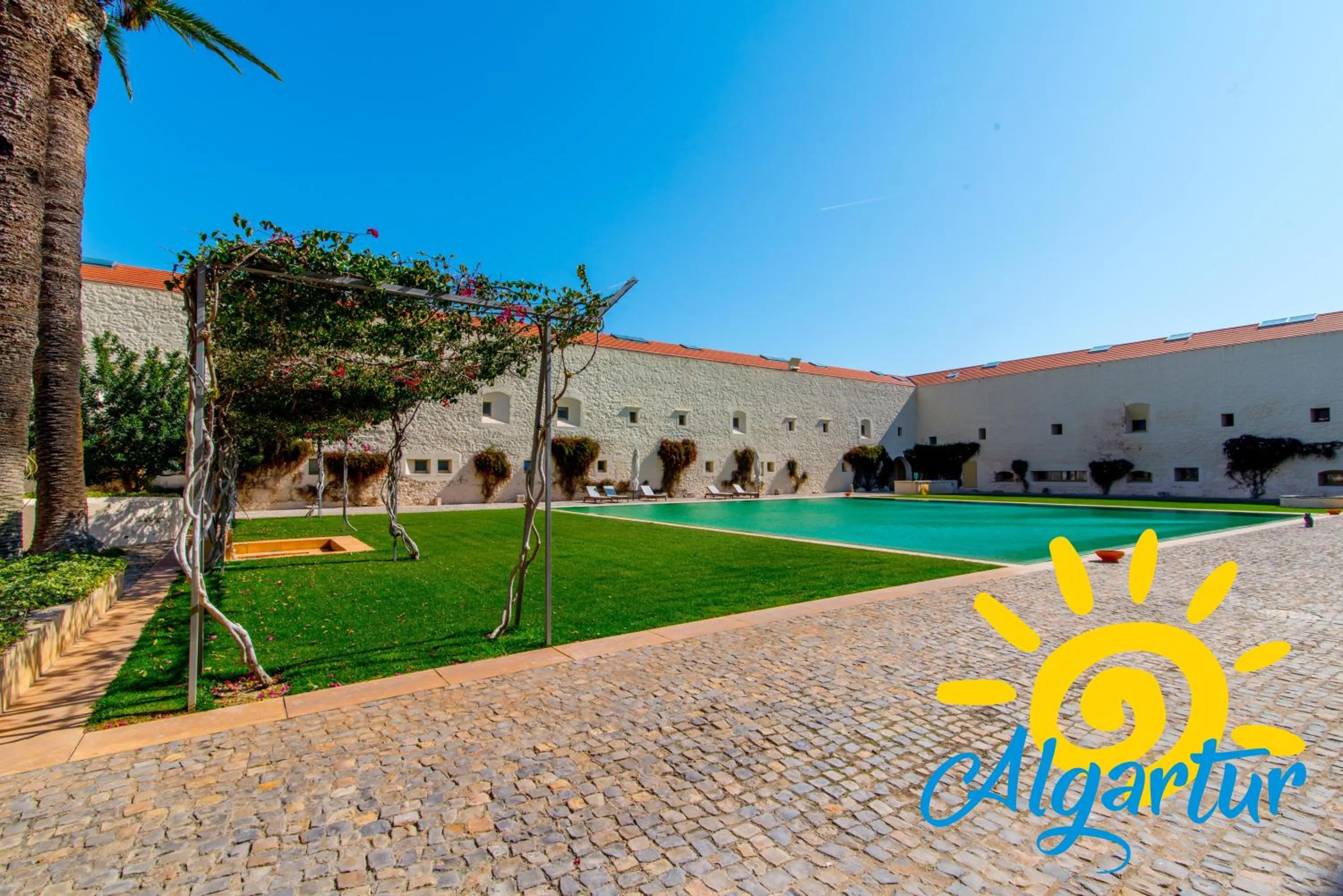 Convento das Bernardas By Algartur