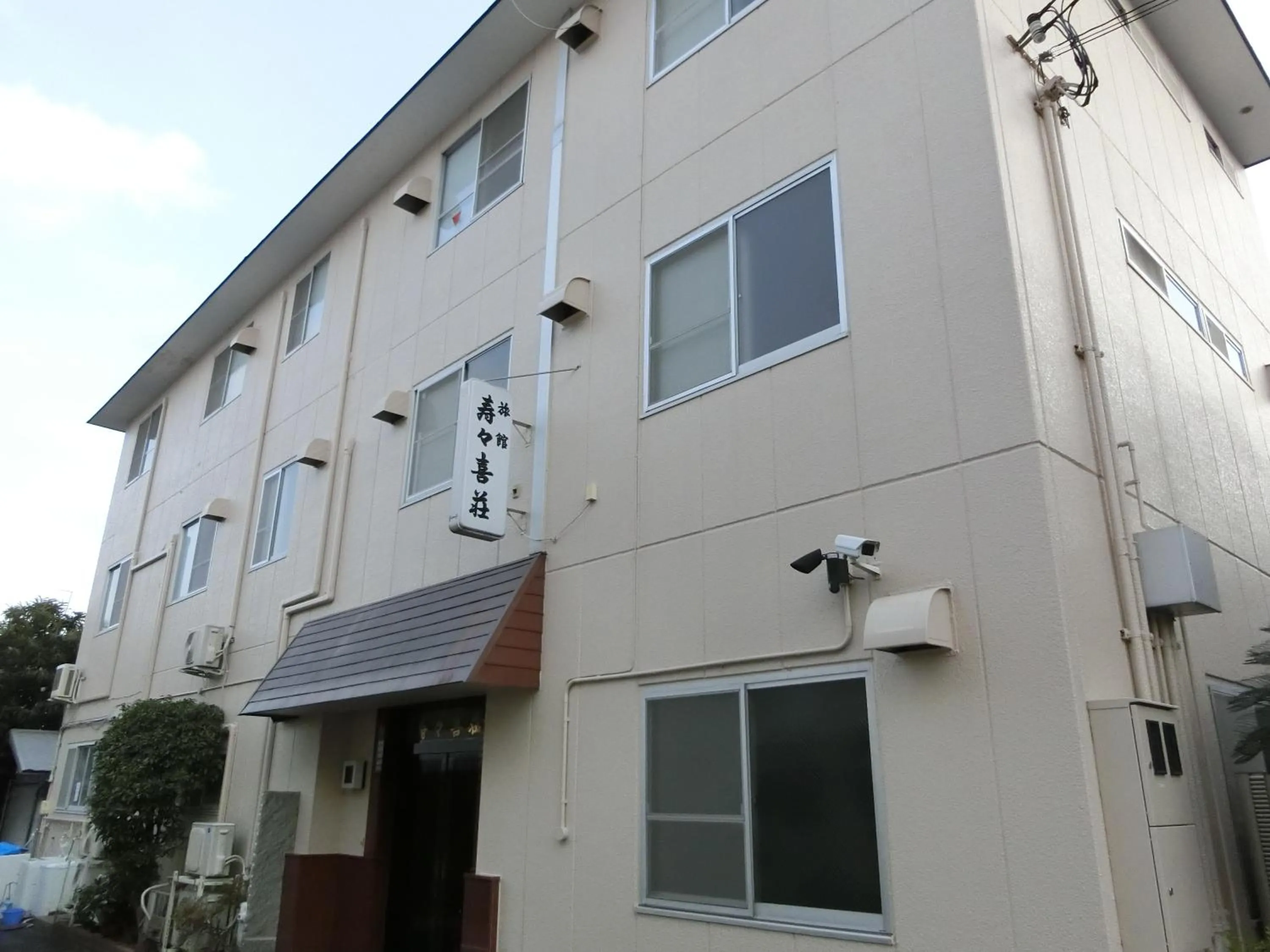 Property building in Suzukisou