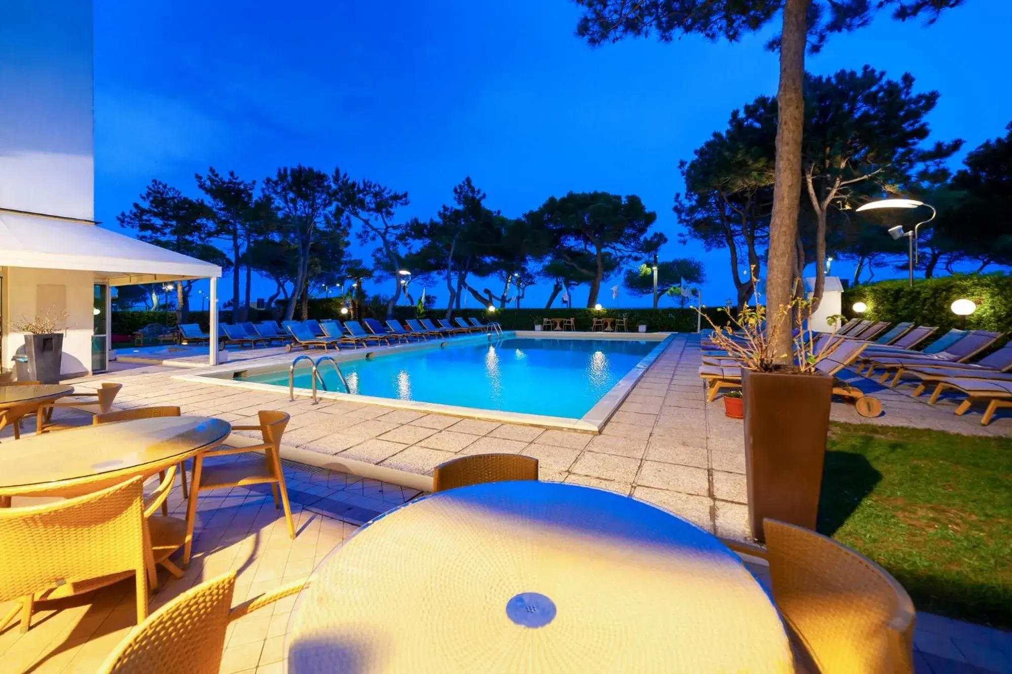 Pool view in Hotel American Pool view in Hotel American