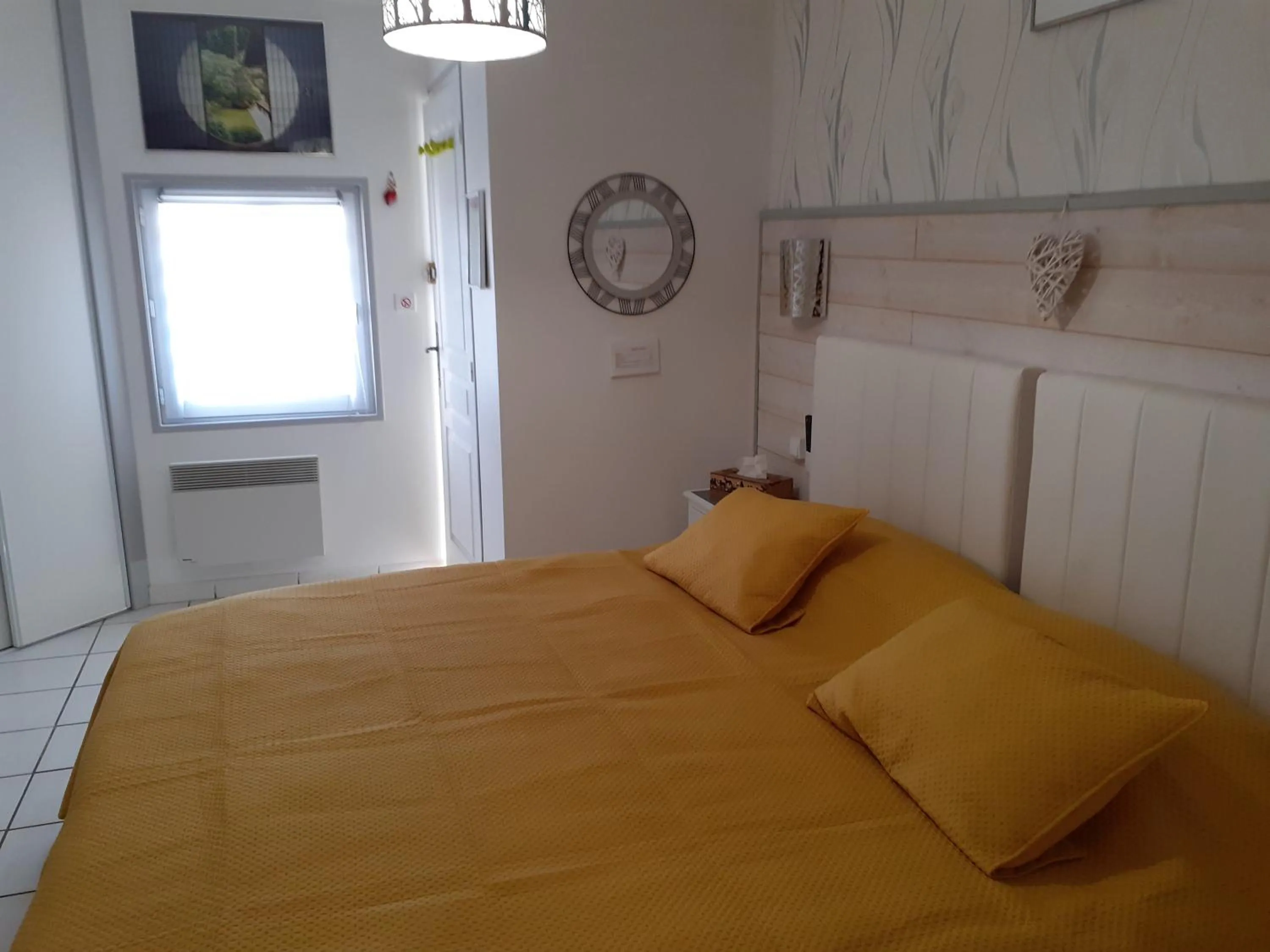 Property building, Bed in La Sylreine