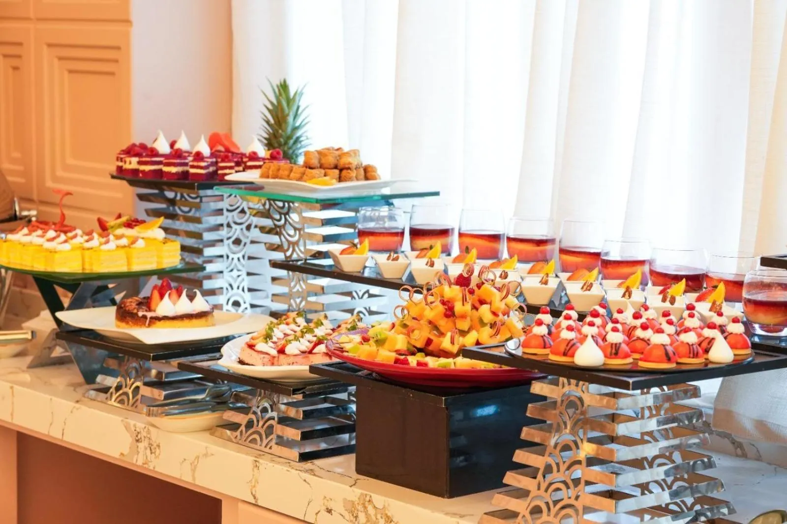 Food and drinks in Costa Del Sol Hotel by Arabian Link