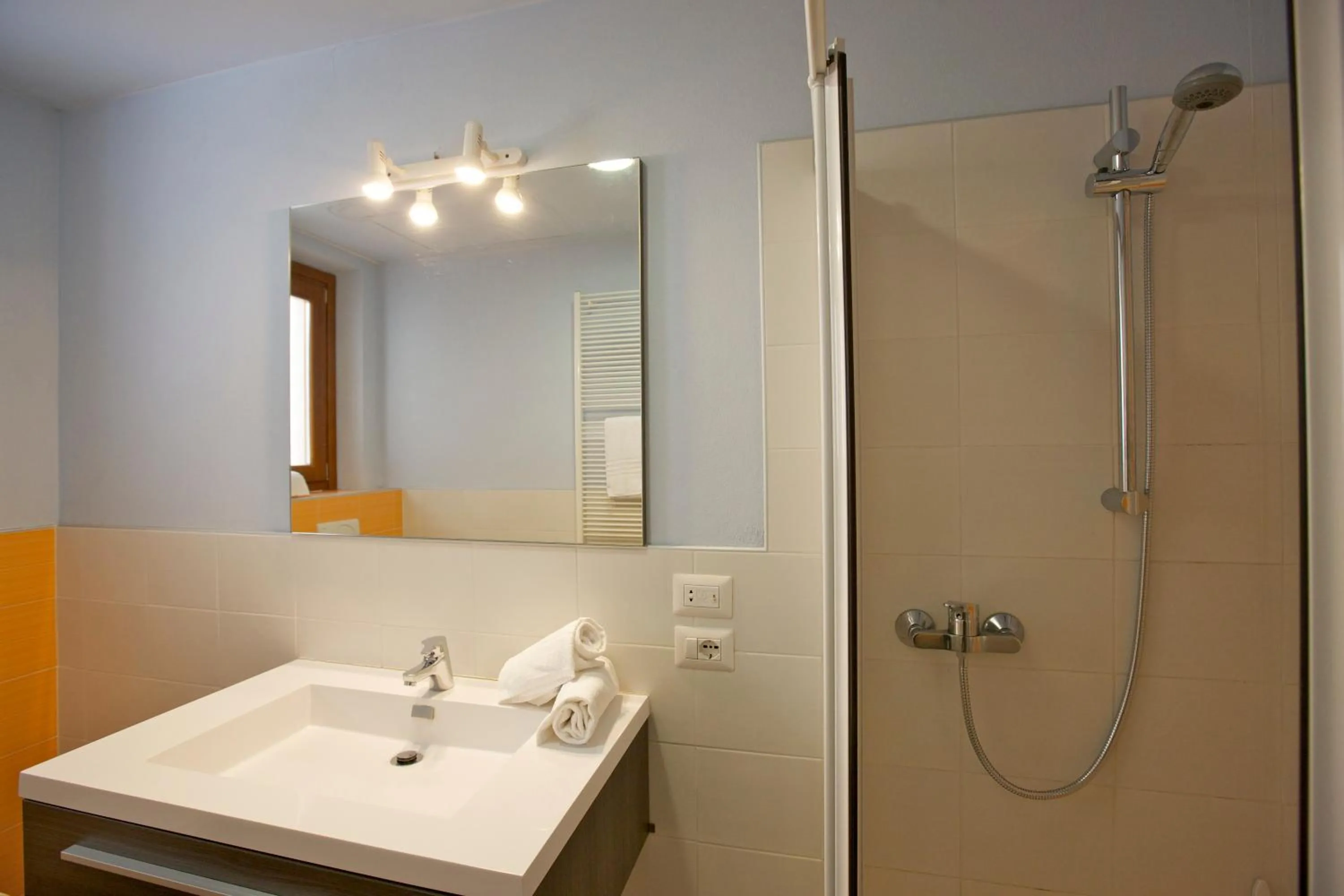 Shower in Marenca Residence