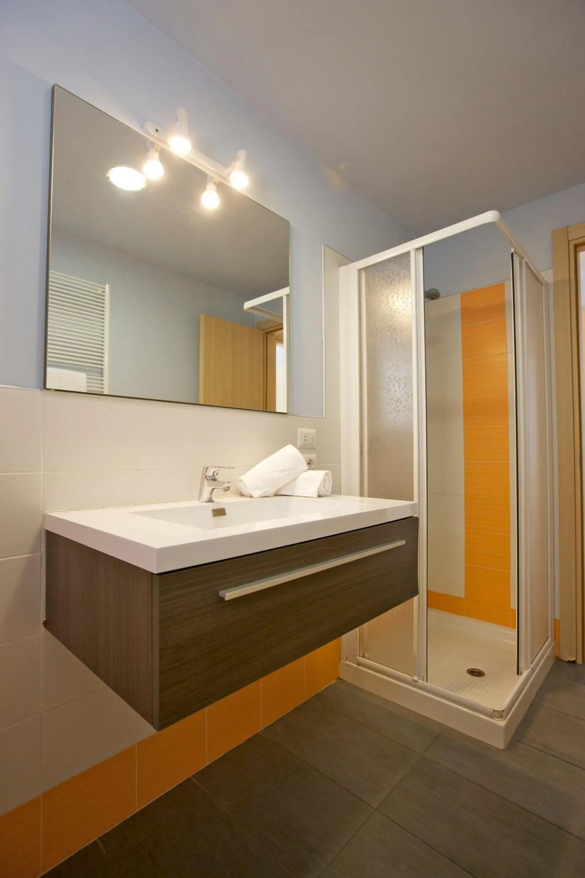 Shower in Marenca Residence
