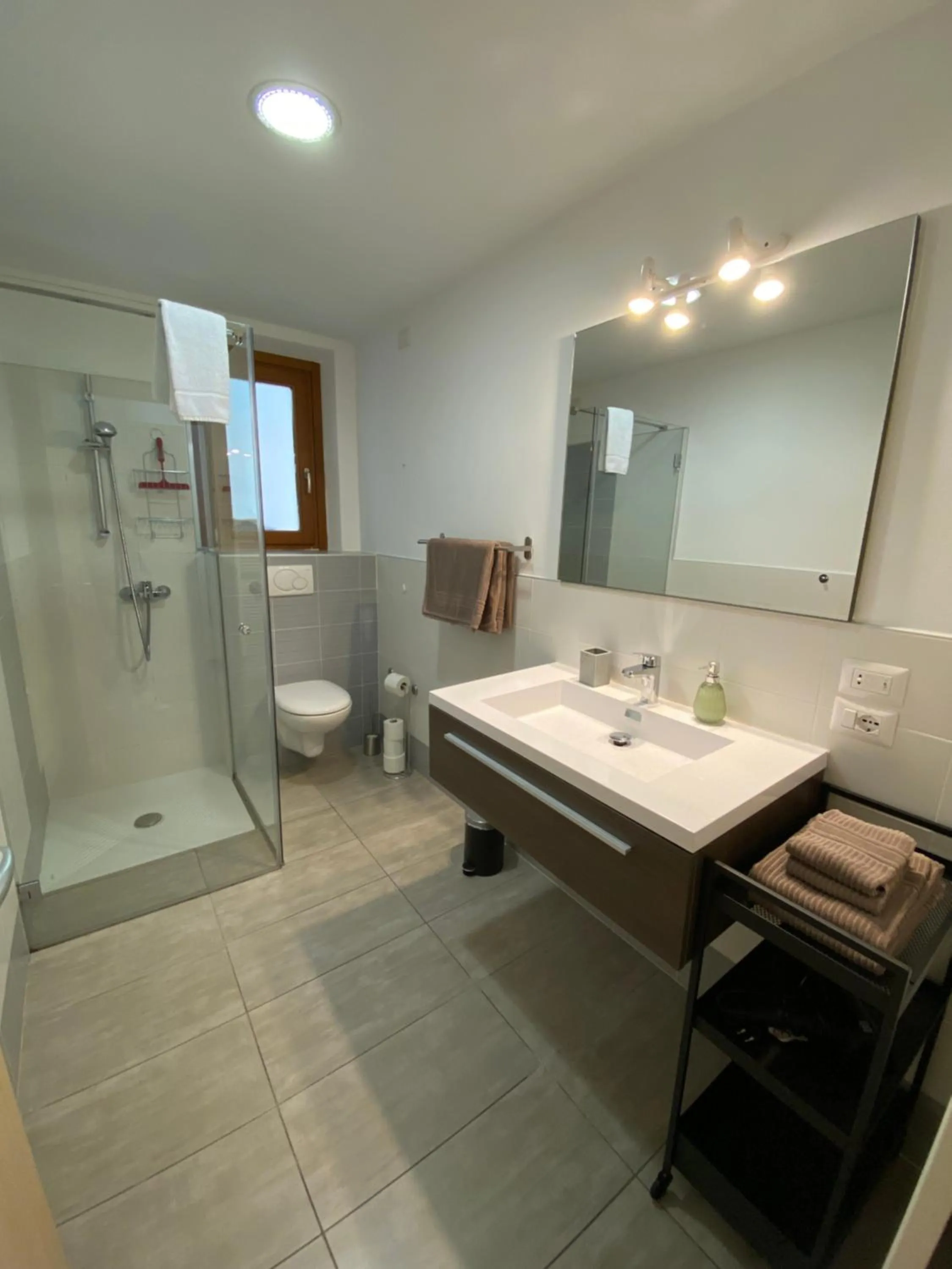 Shower in Marenca Residence