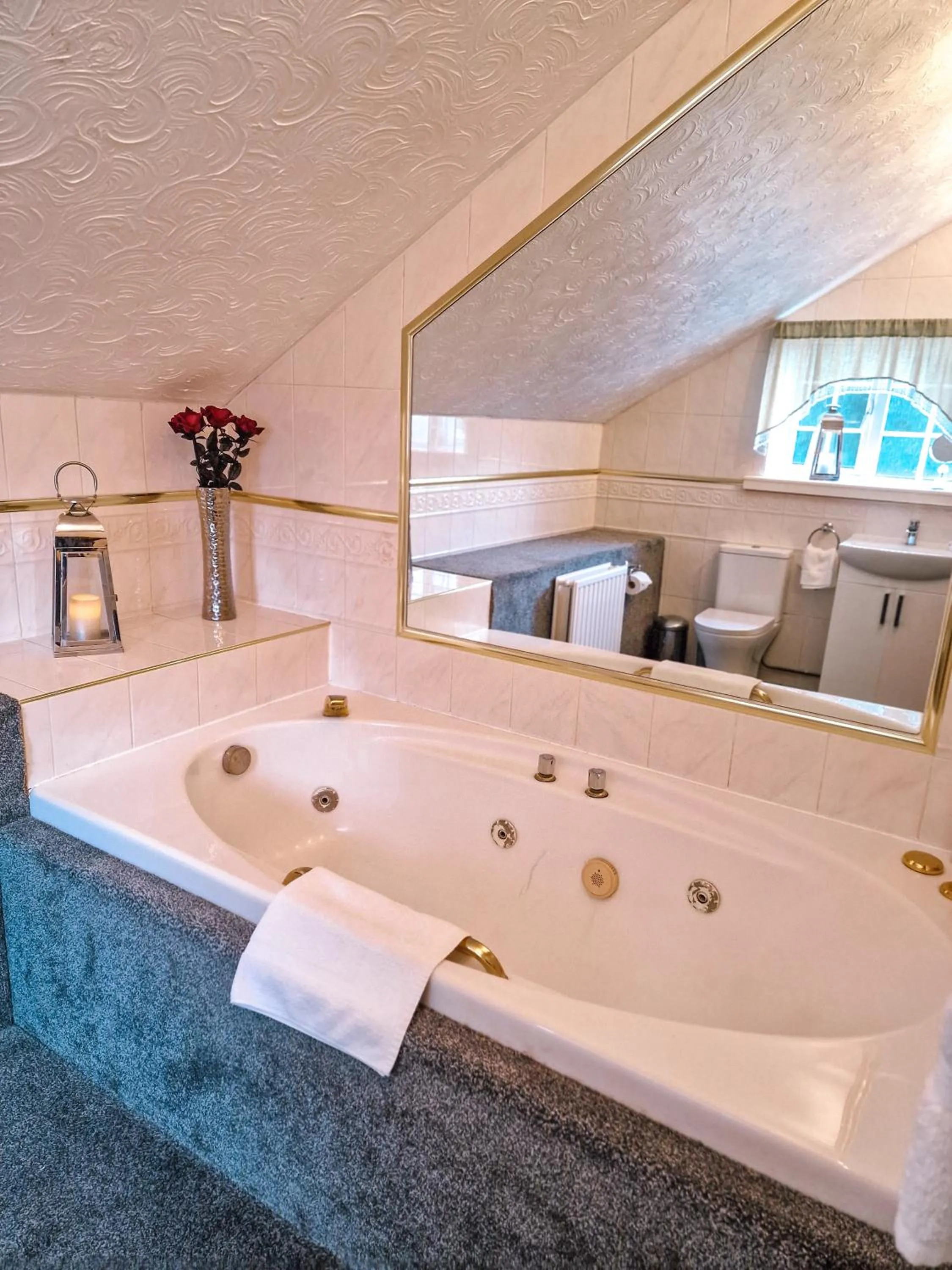 Hot Tub in The Andel