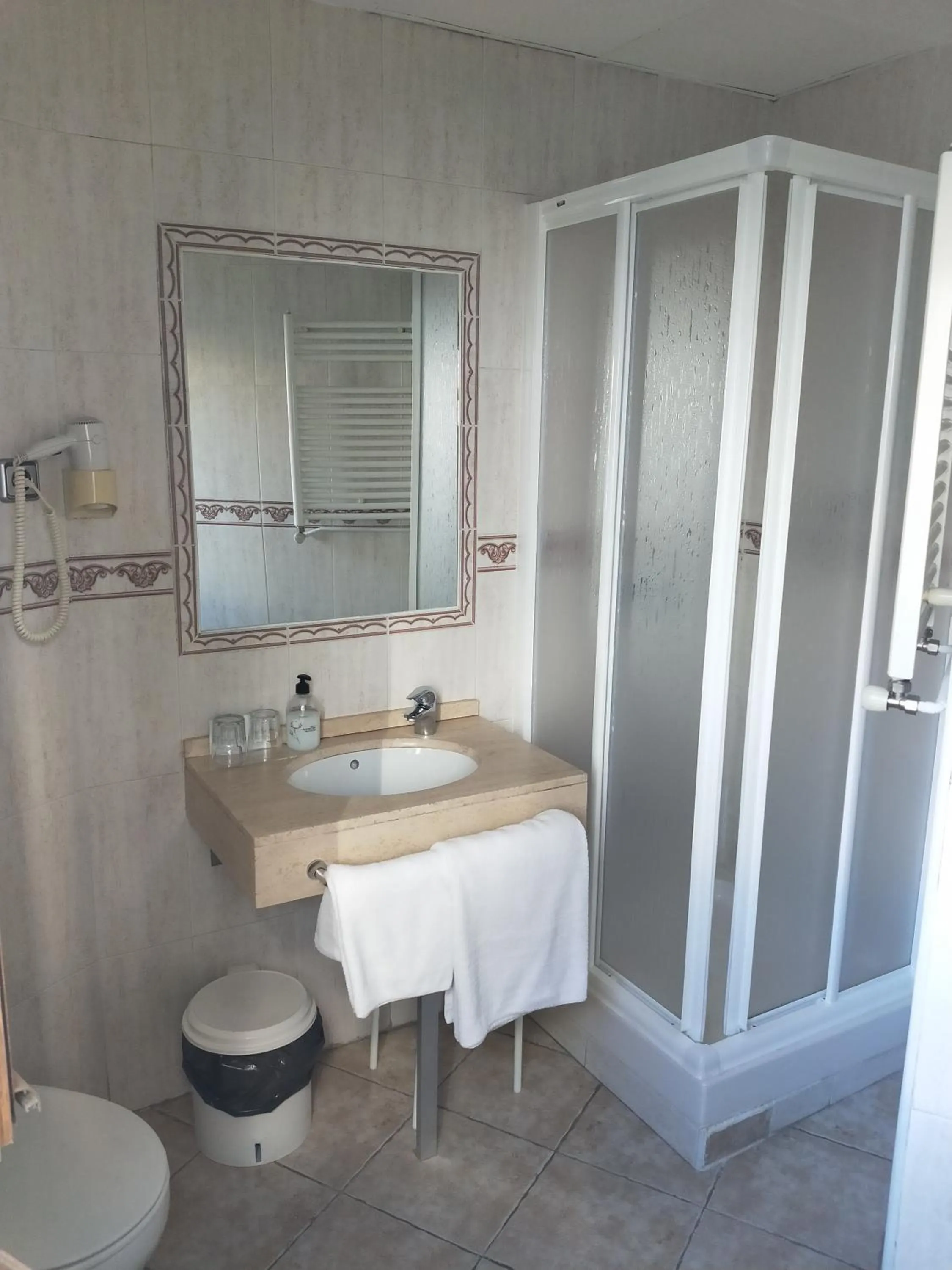 Bathroom in Hostal Maria Ronda