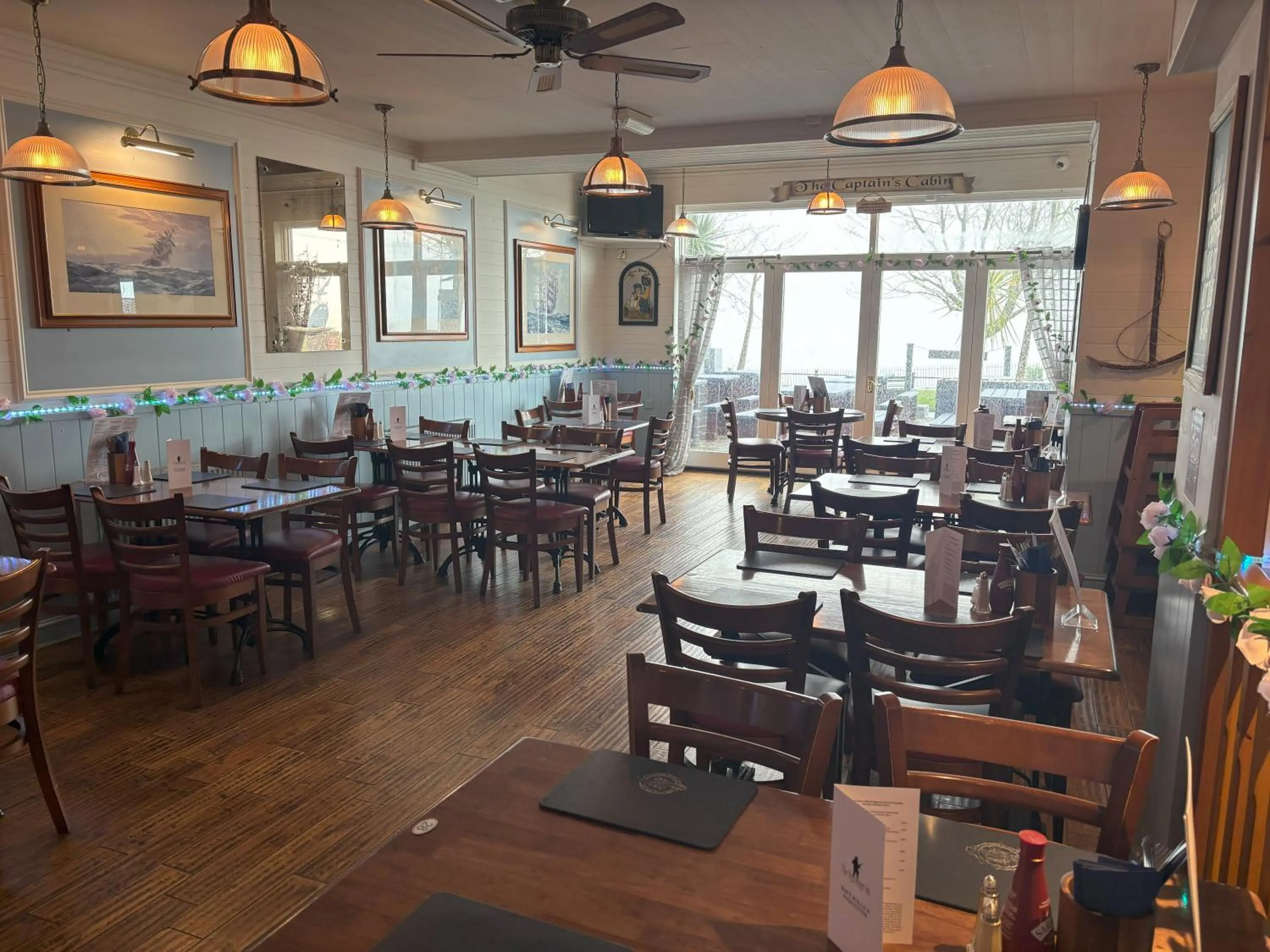 Restaurant/places to eat in The Buccaneer Inn