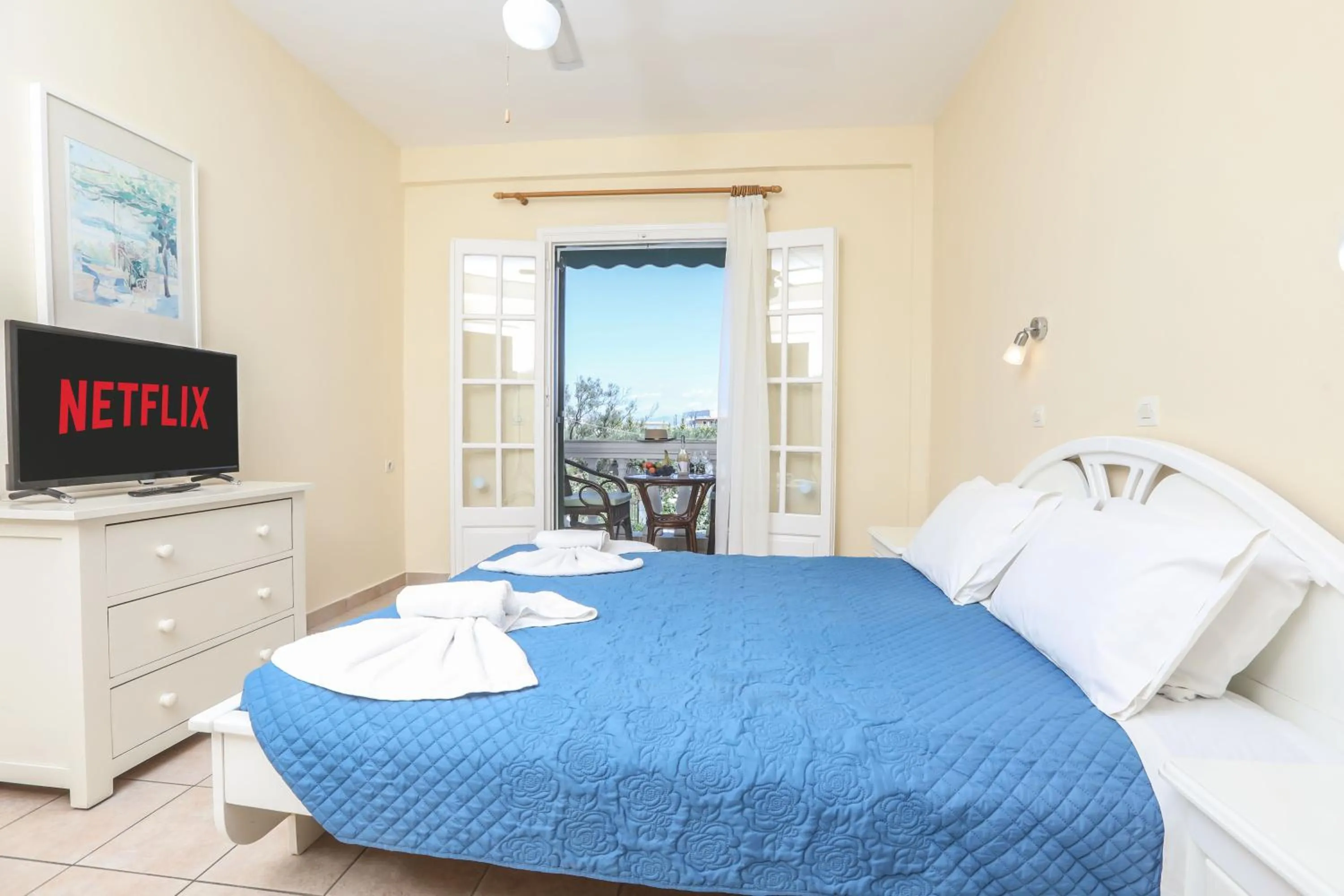 Bed in The Mayflower Studios & Apartments