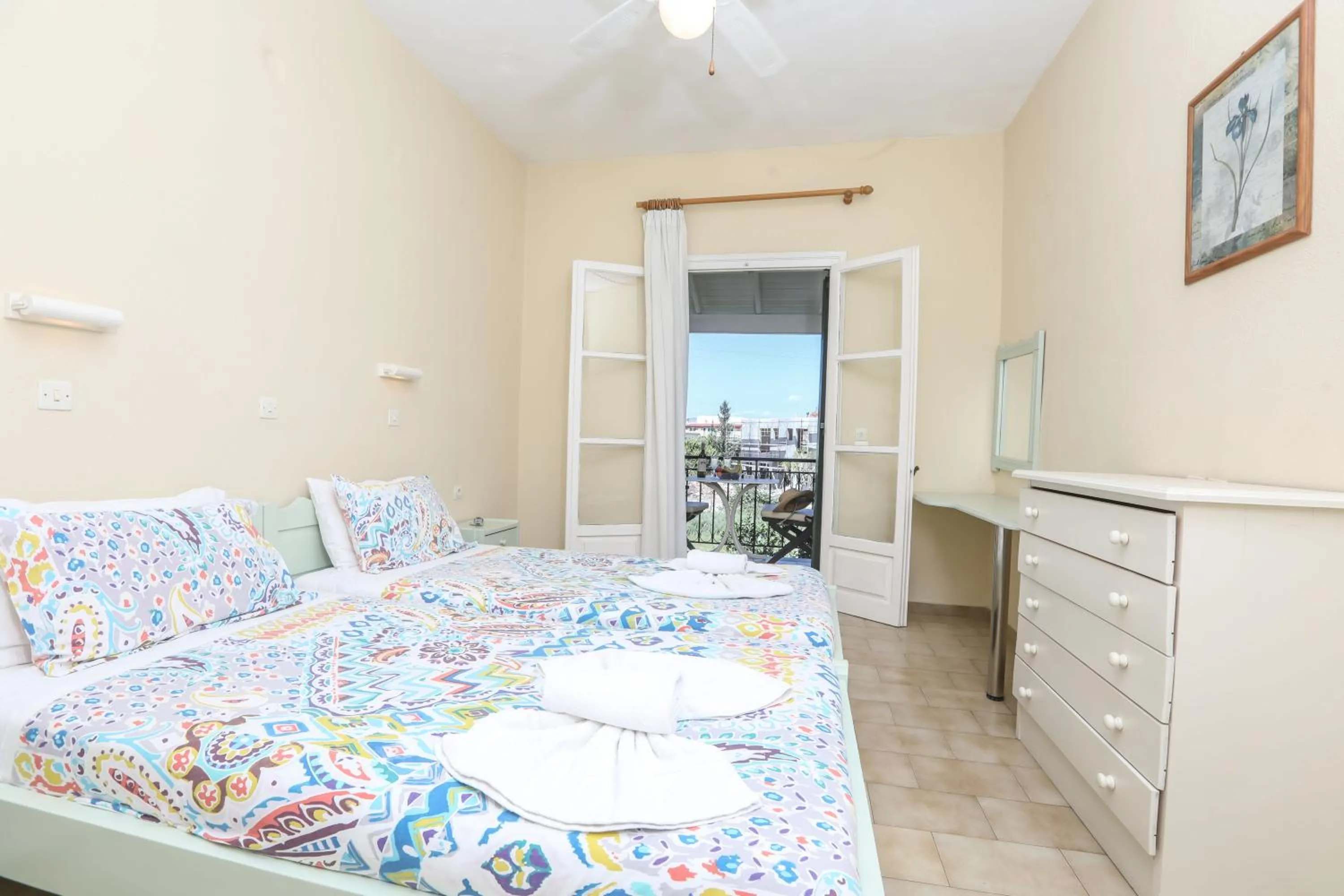 Bed in The Mayflower Studios & Apartments