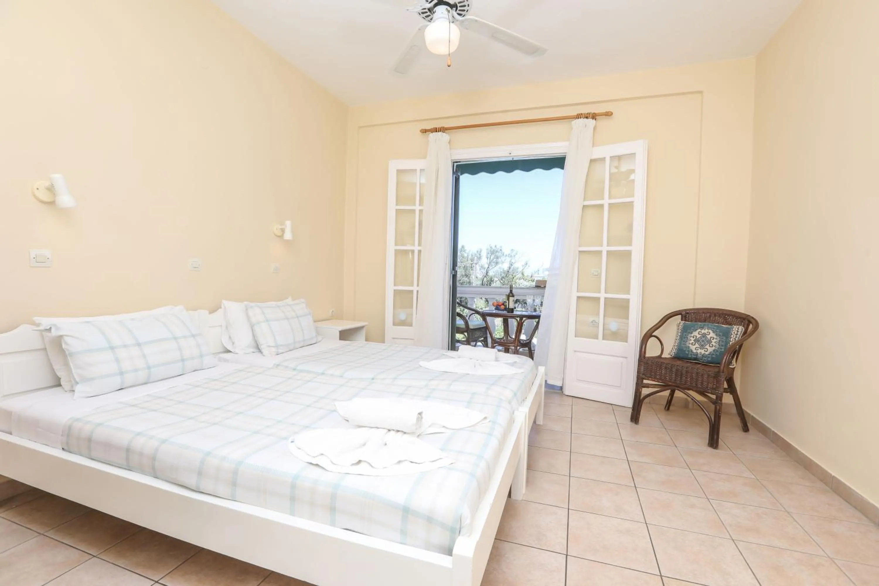 Bed in The Mayflower Studios & Apartments