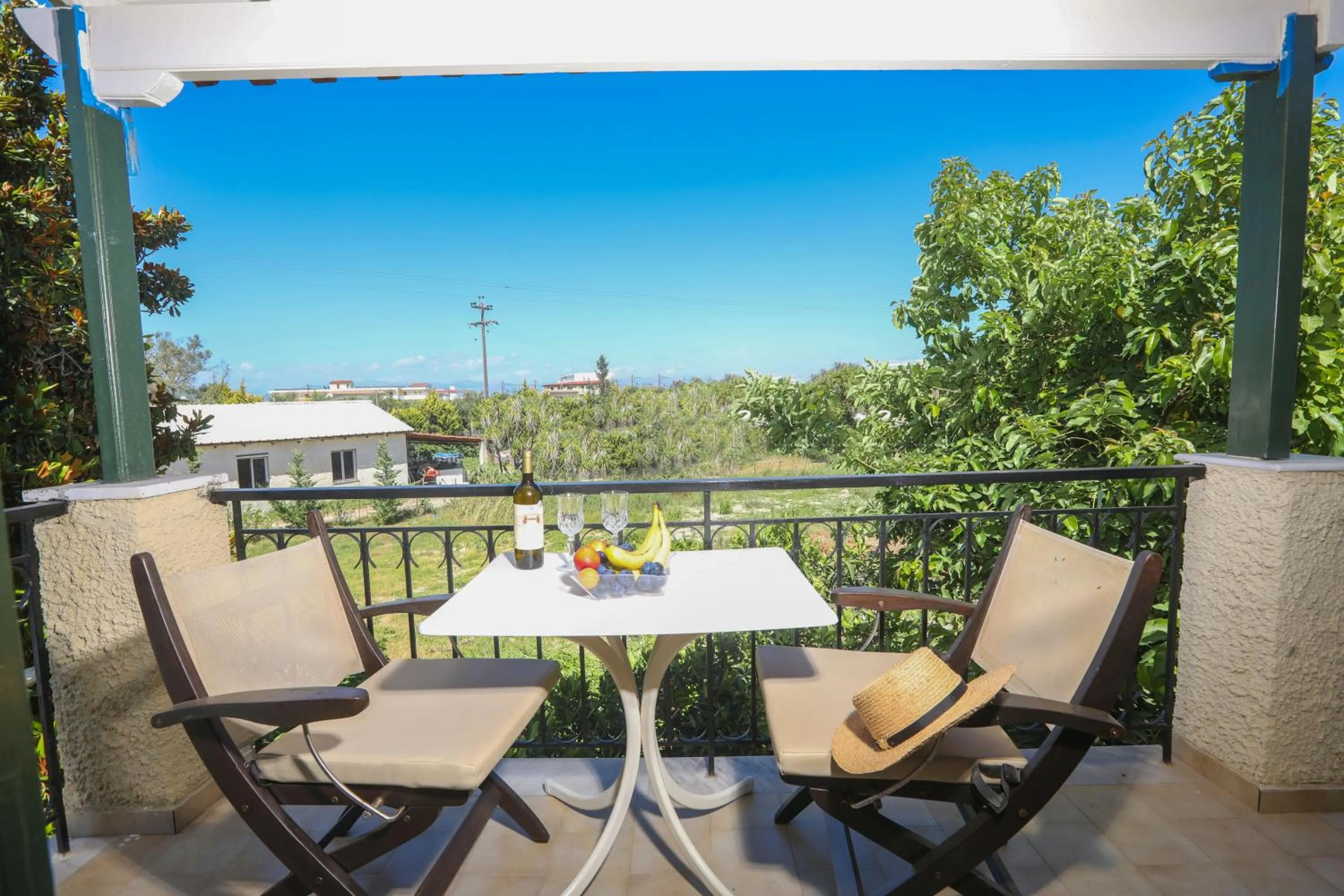 The Mayflower Studios & Apartments