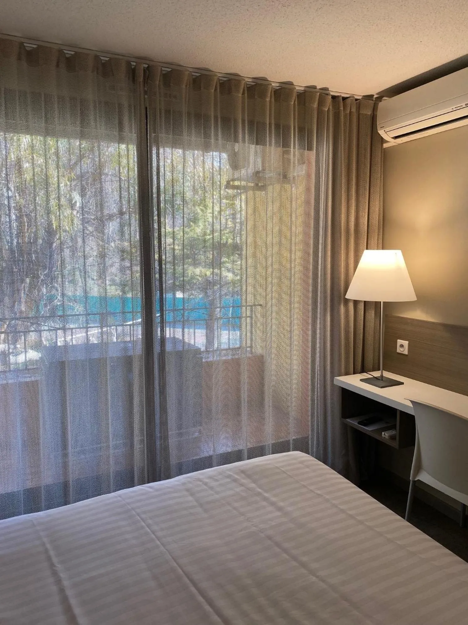 Bed in Servotel Castagniers