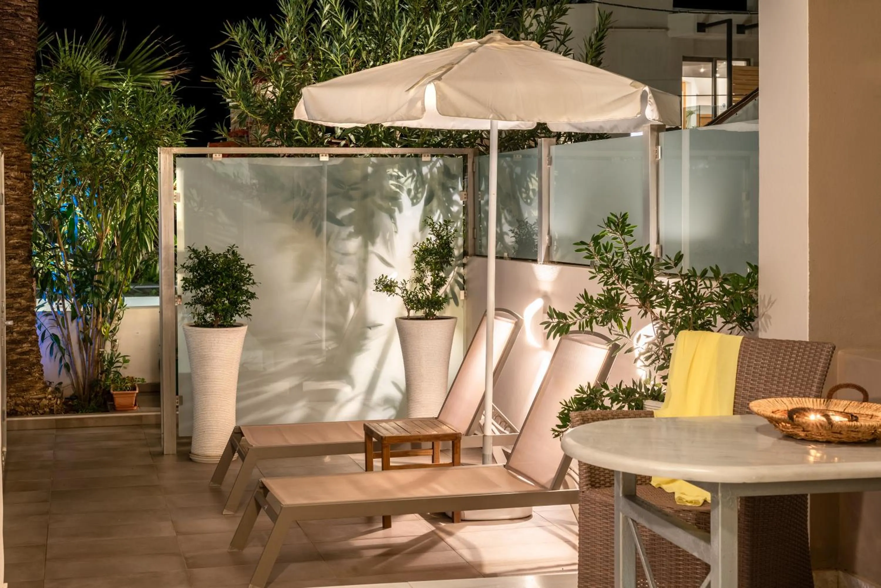 Night in Sevach Apartments