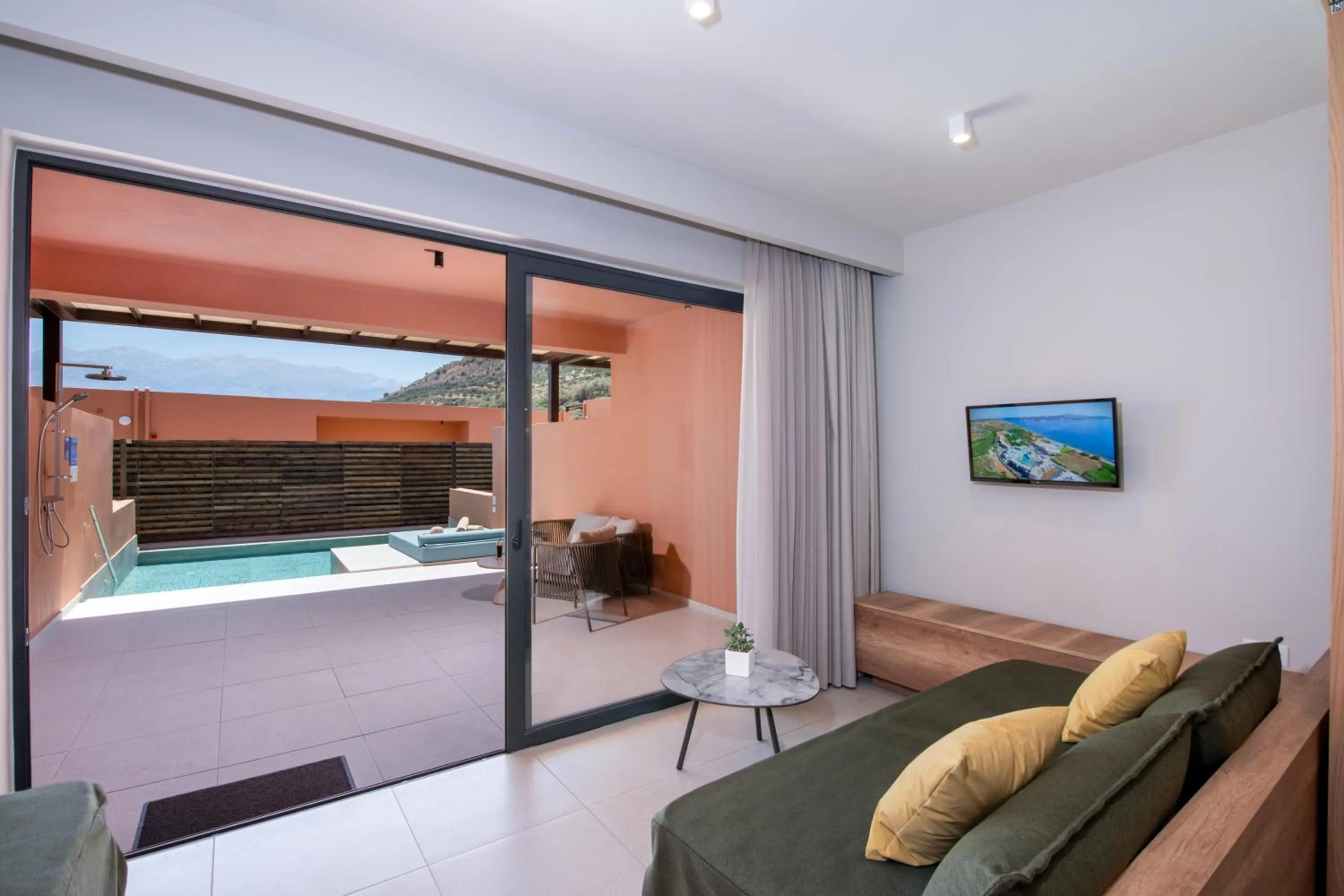 Photo of the whole room, Bed in Kiani Beach Resort Family All Inclusive