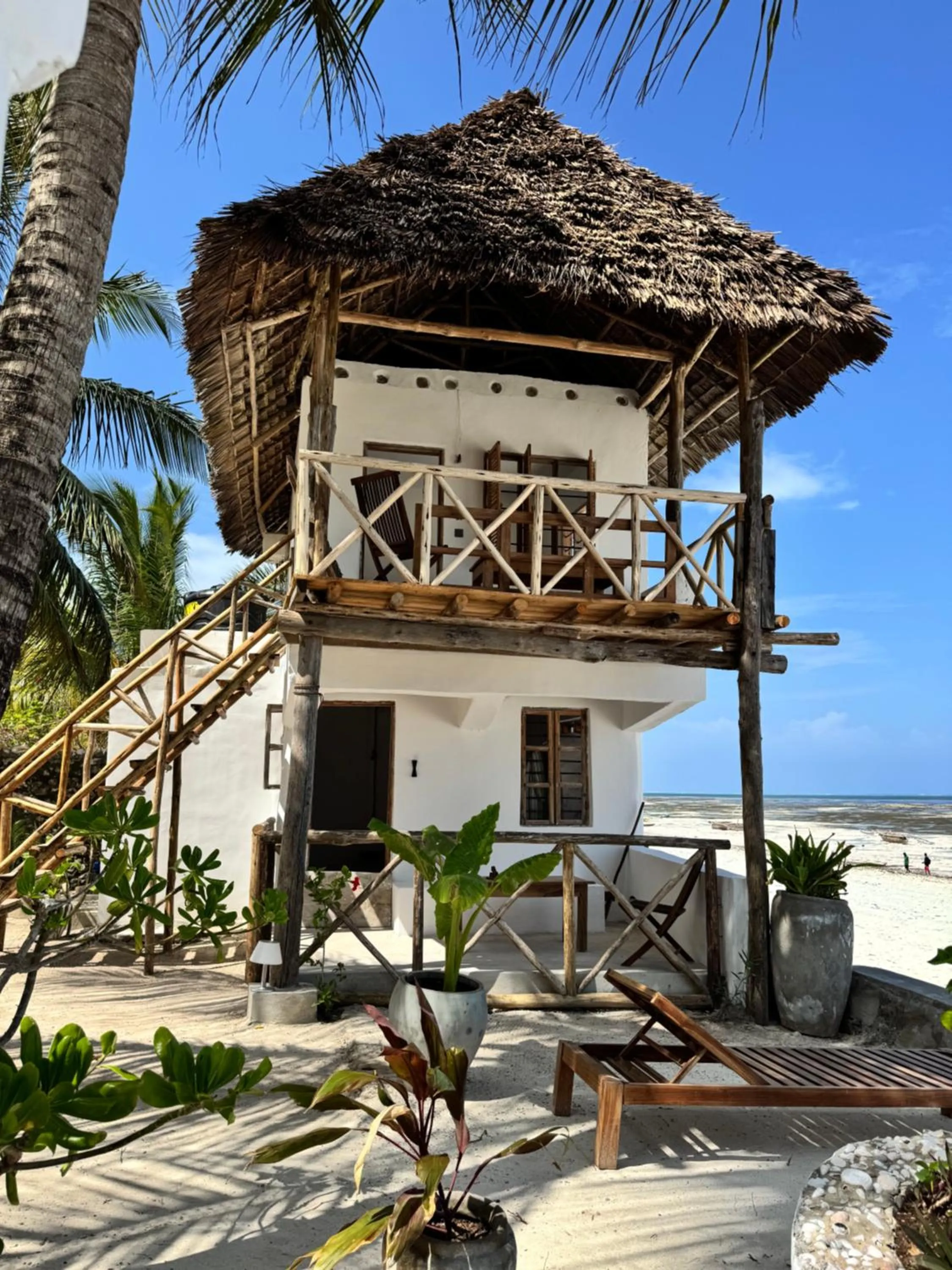 Property building in Mango Beach House