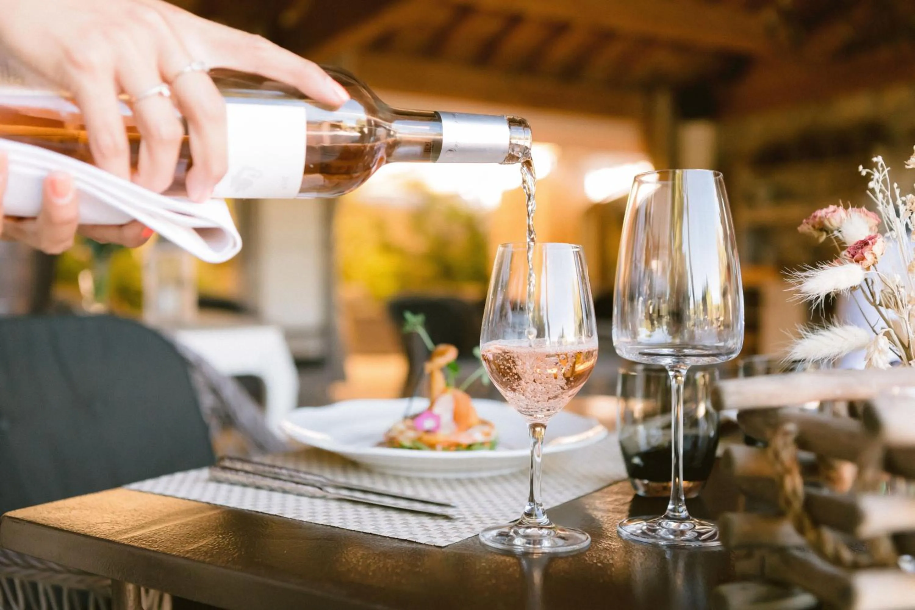 Restaurant/places to eat in Le Mas De La Rose - Teritoria