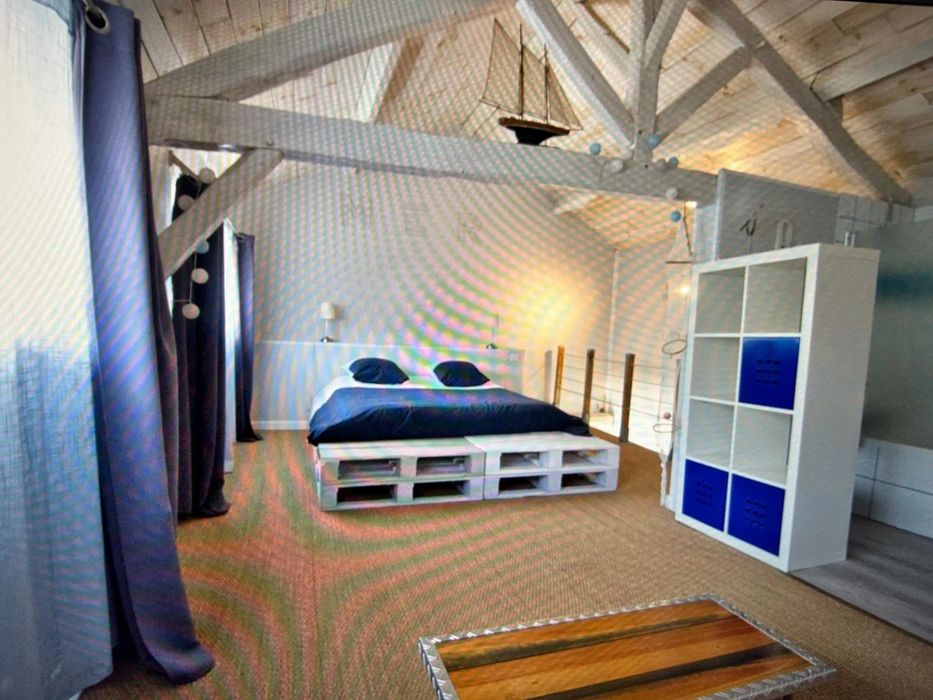 Photo of the whole room in Chambre d'Hôtes La Cour des Saligues