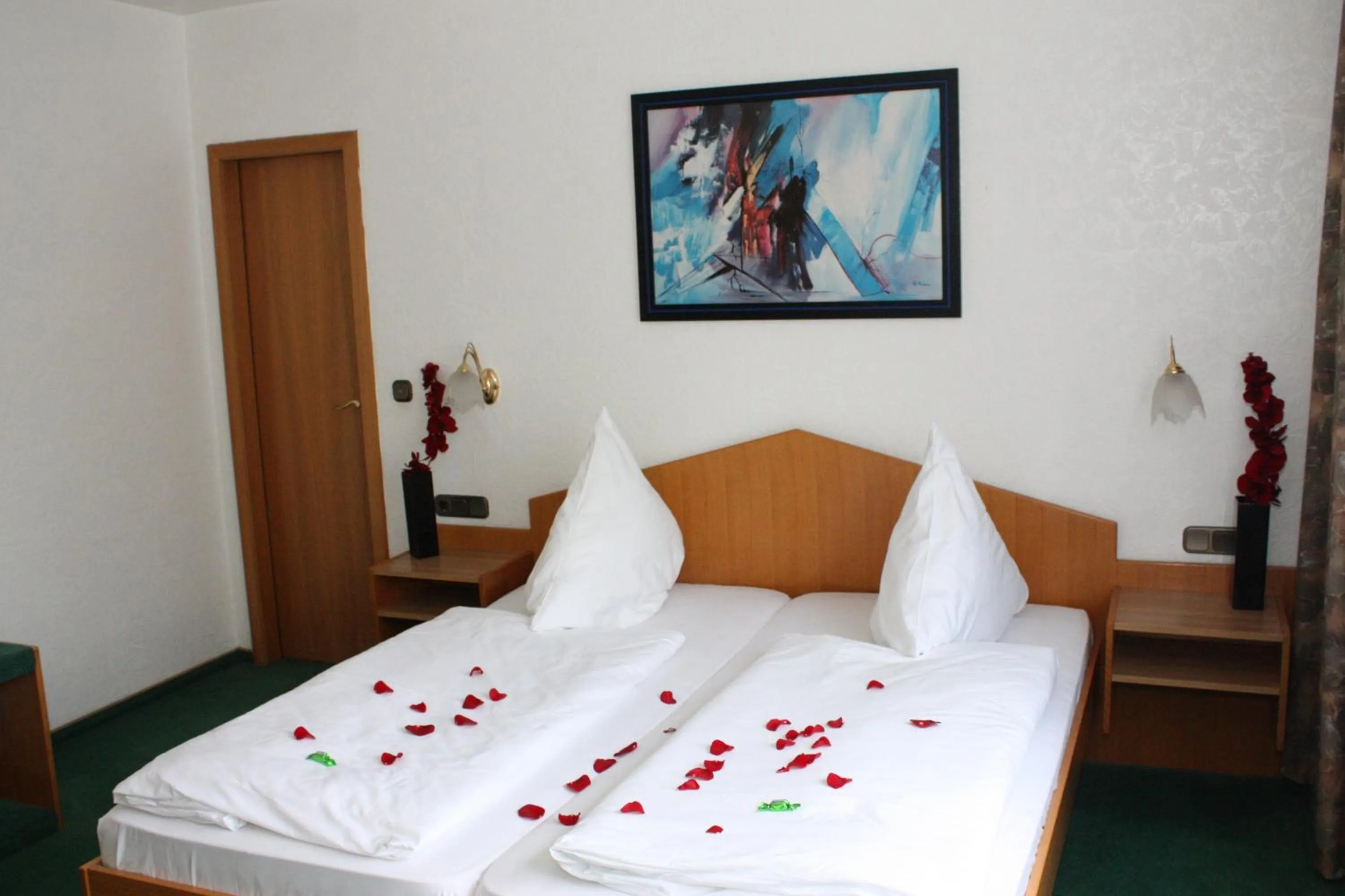 Bed in Hotel Mainbogen