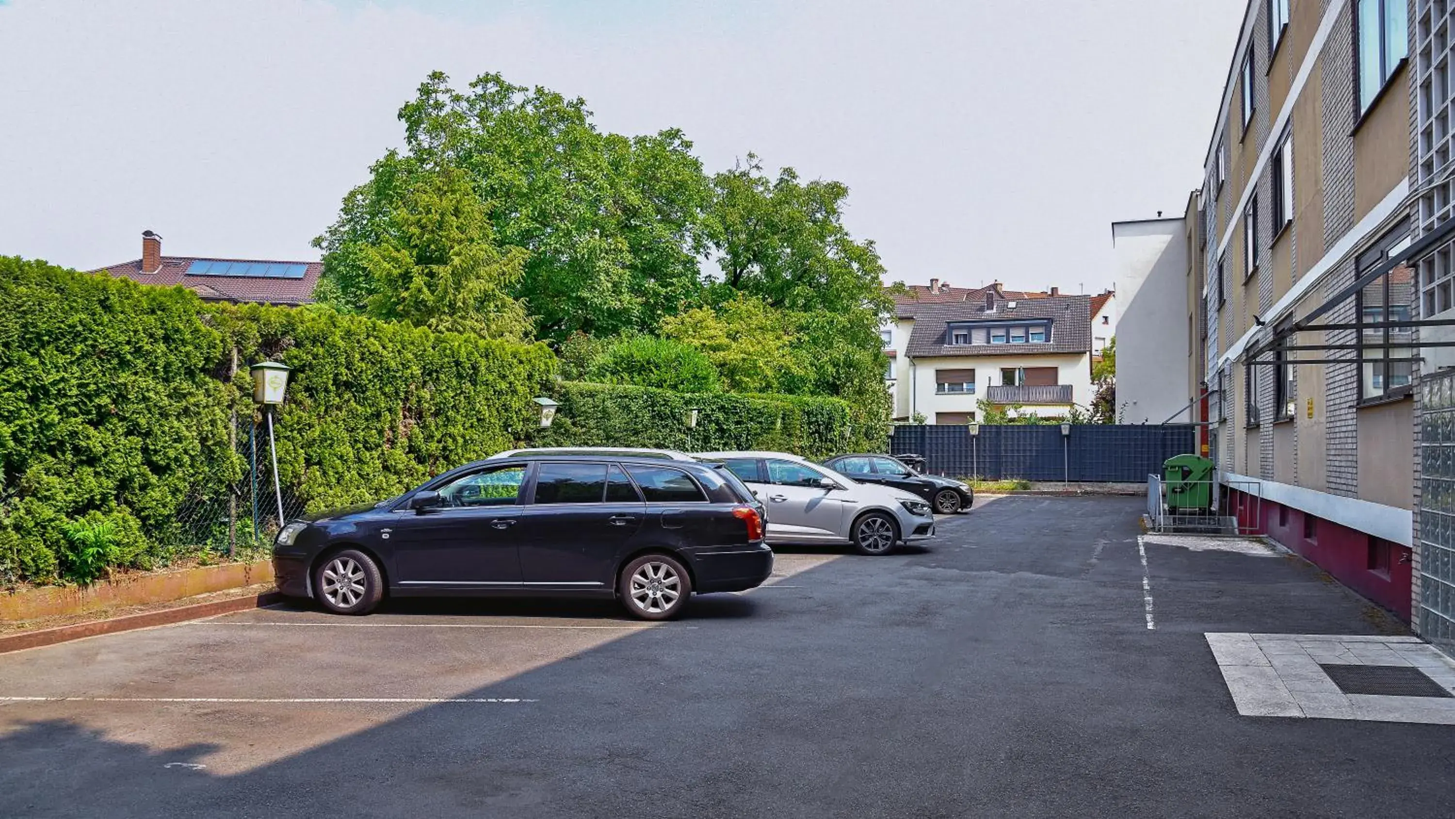 Parking in Mainbogen Hotel