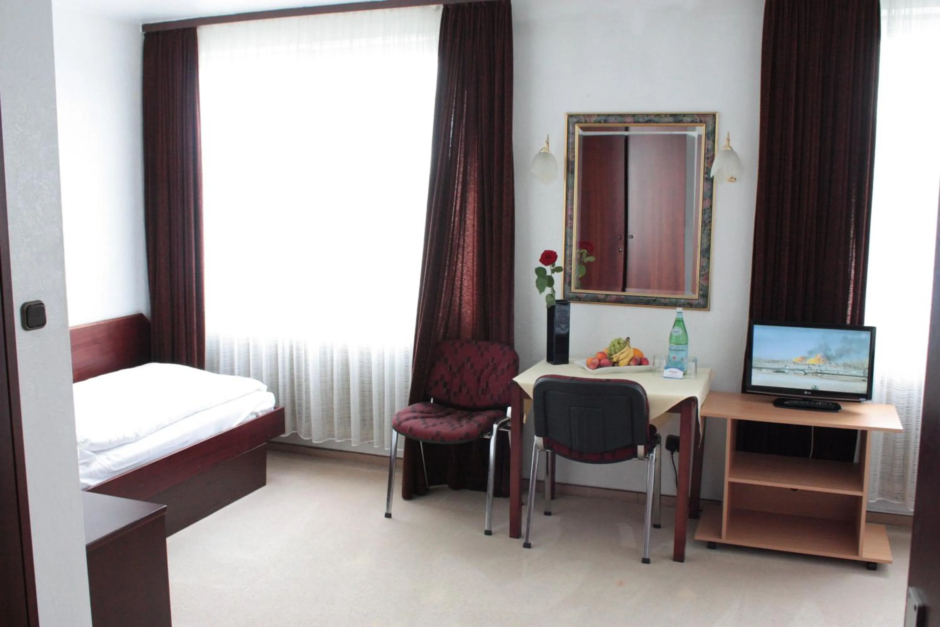 TV and multimedia in Hotel Mainbogen