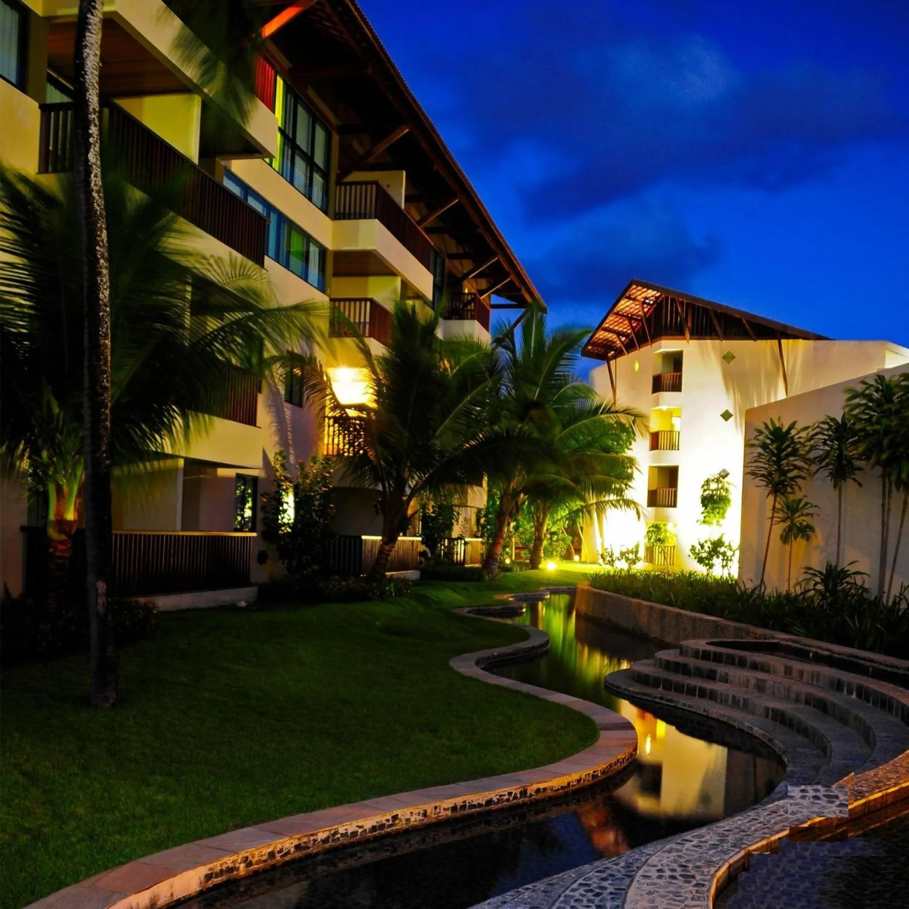 Property building in Marulhos Resort by Smart Stays